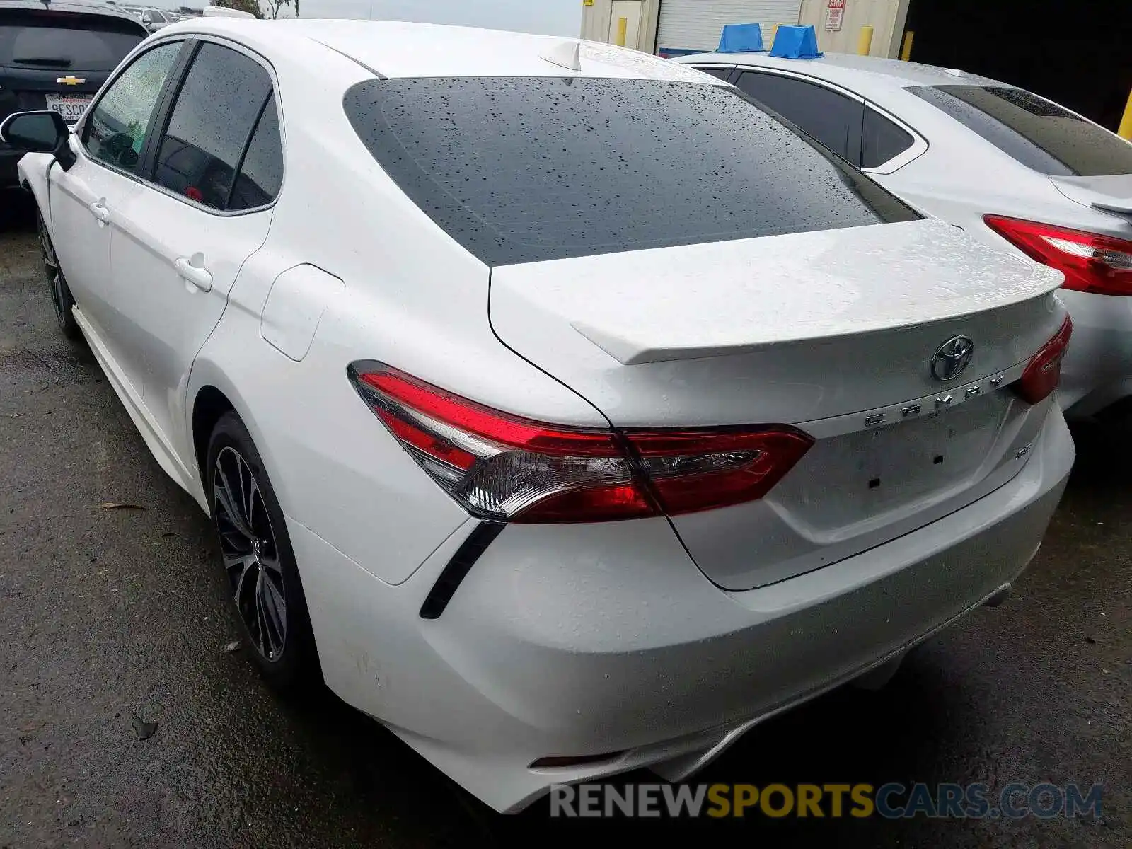 3 Photograph of a damaged car 4T1B11HK4KU796096 TOYOTA CAMRY 2019