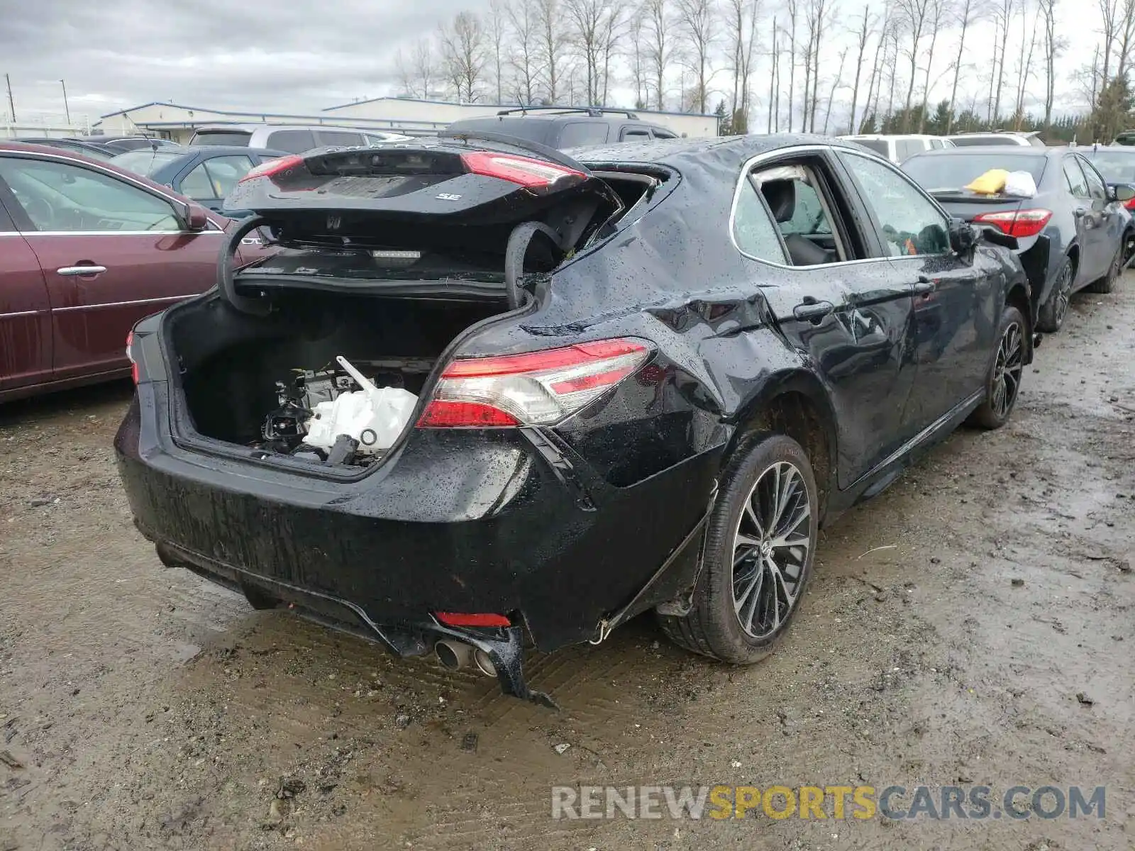 4 Photograph of a damaged car 4T1B11HK4KU797782 TOYOTA CAMRY 2019