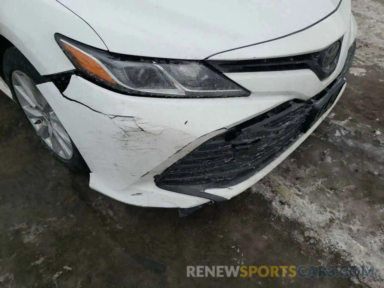 9 Photograph of a damaged car 4T1B11HK4KU798432 TOYOTA CAMRY 2019