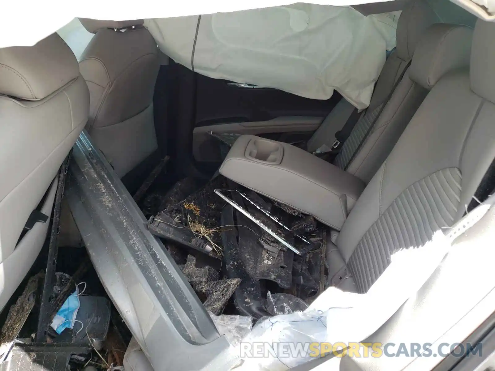 6 Photograph of a damaged car 4T1B11HK4KU801572 TOYOTA CAMRY 2019