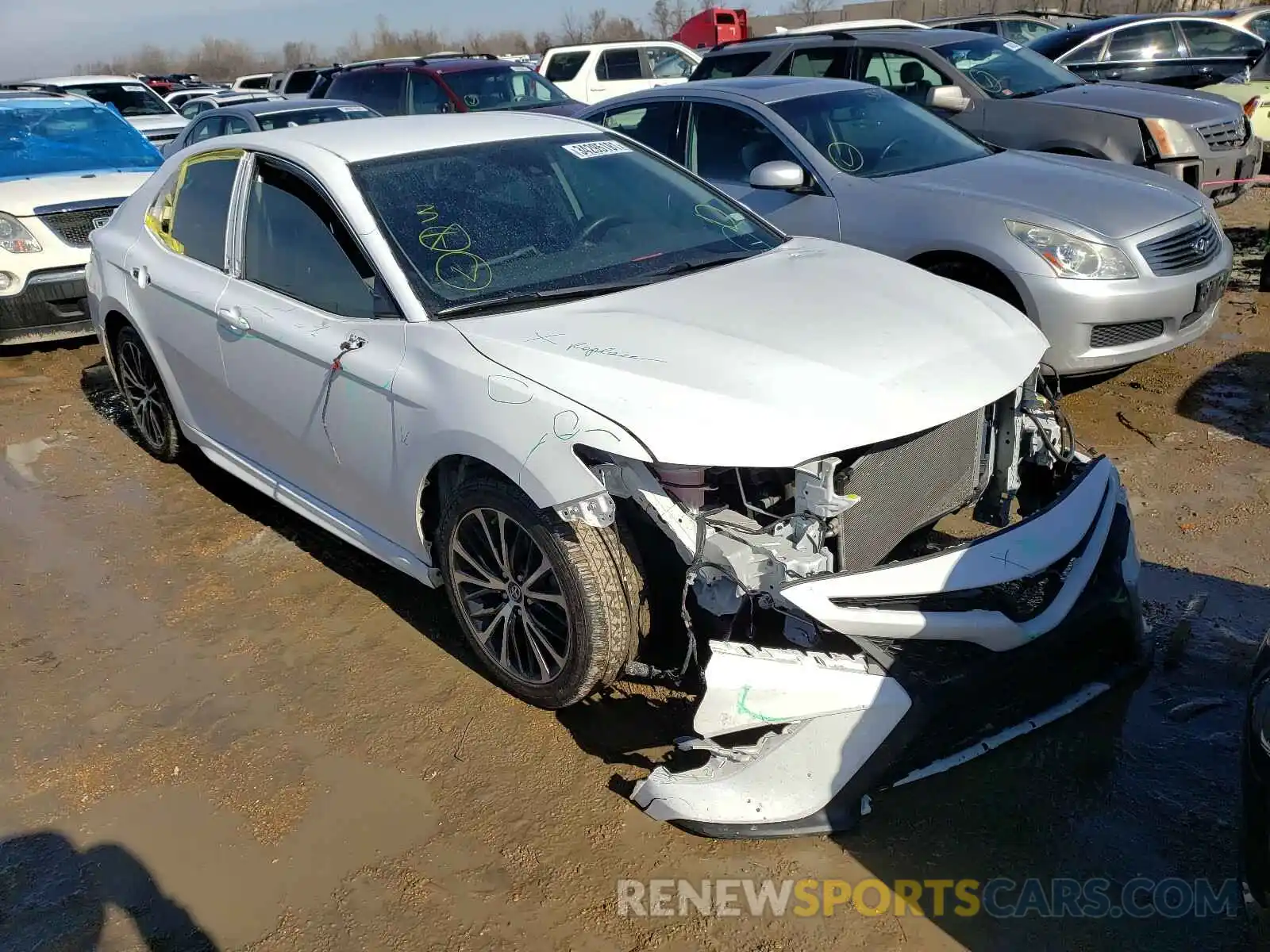 1 Photograph of a damaged car 4T1B11HK4KU802818 TOYOTA CAMRY 2019