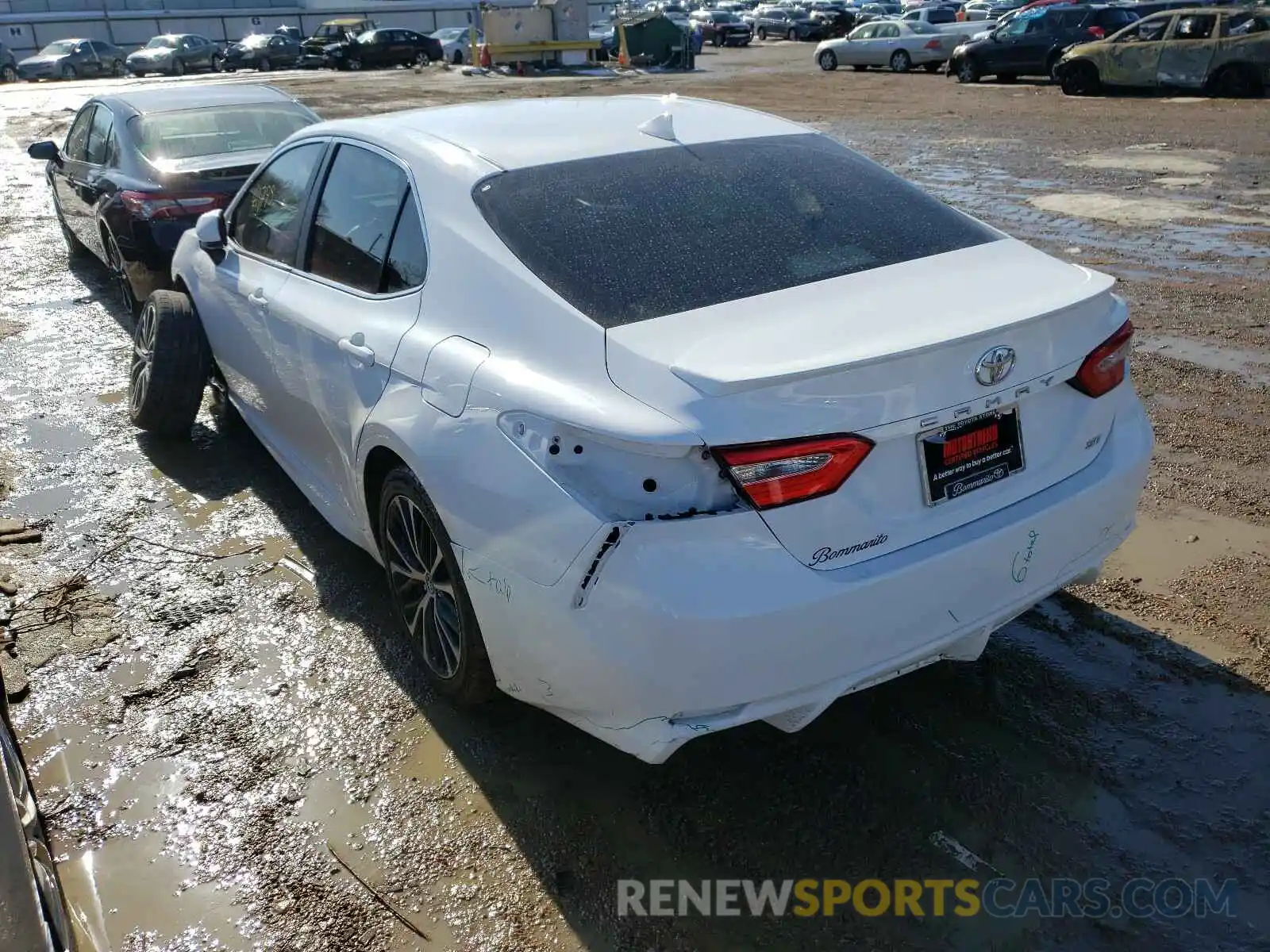 3 Photograph of a damaged car 4T1B11HK4KU802818 TOYOTA CAMRY 2019