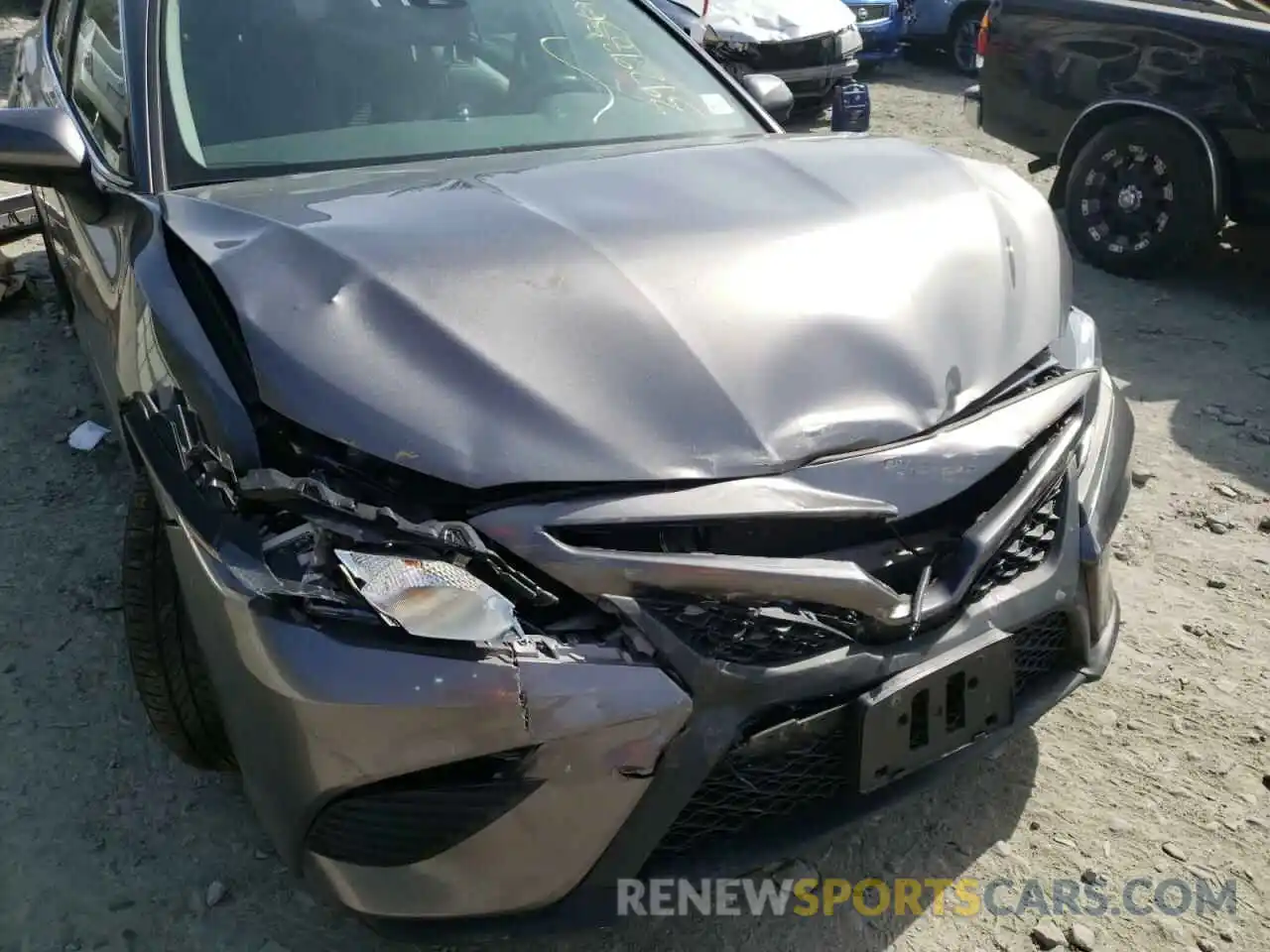 9 Photograph of a damaged car 4T1B11HK4KU802981 TOYOTA CAMRY 2019