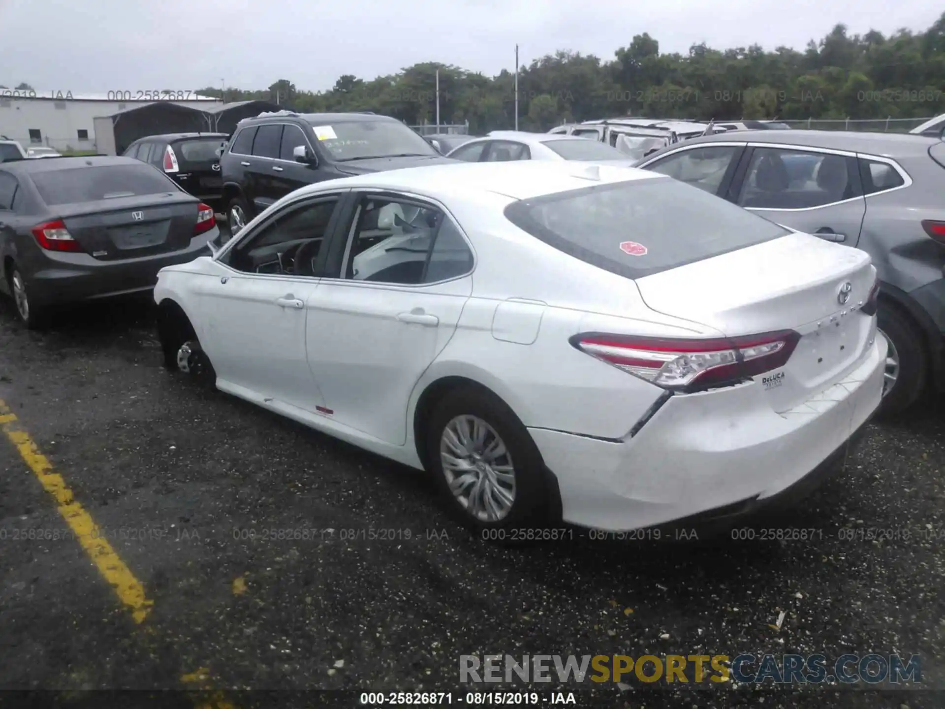 3 Photograph of a damaged car 4T1B11HK4KU806979 TOYOTA CAMRY 2019