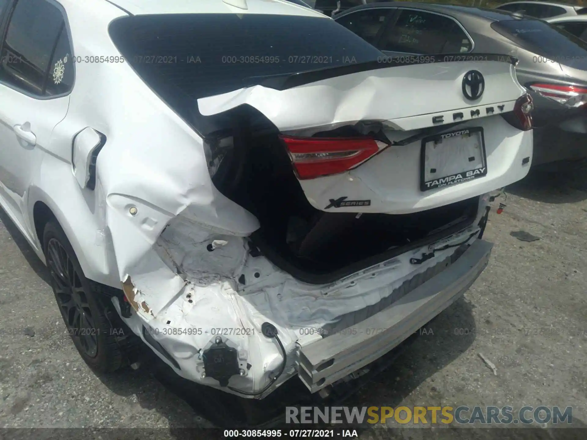 6 Photograph of a damaged car 4T1B11HK4KU807274 TOYOTA CAMRY 2019