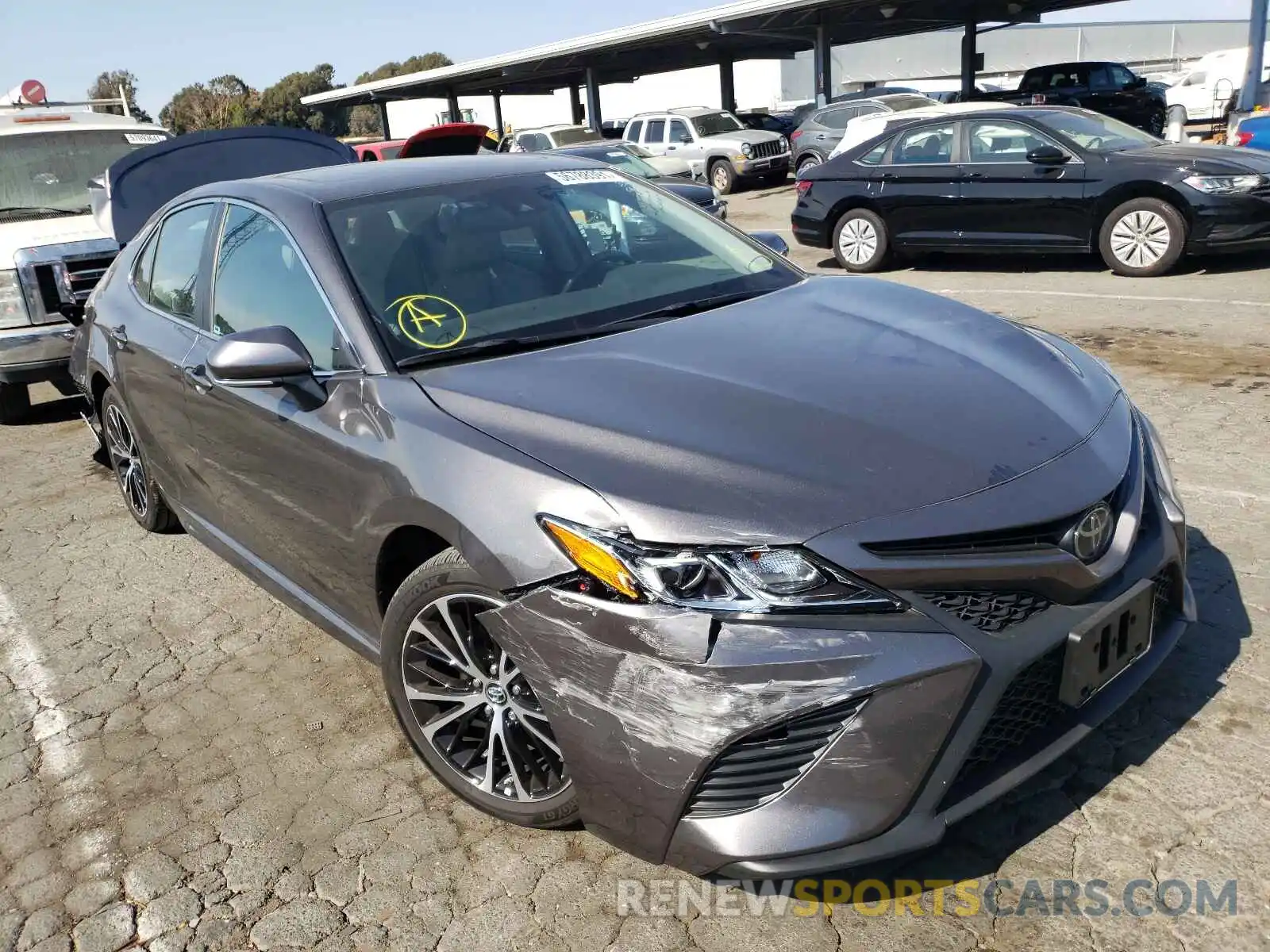 1 Photograph of a damaged car 4T1B11HK4KU808912 TOYOTA CAMRY 2019