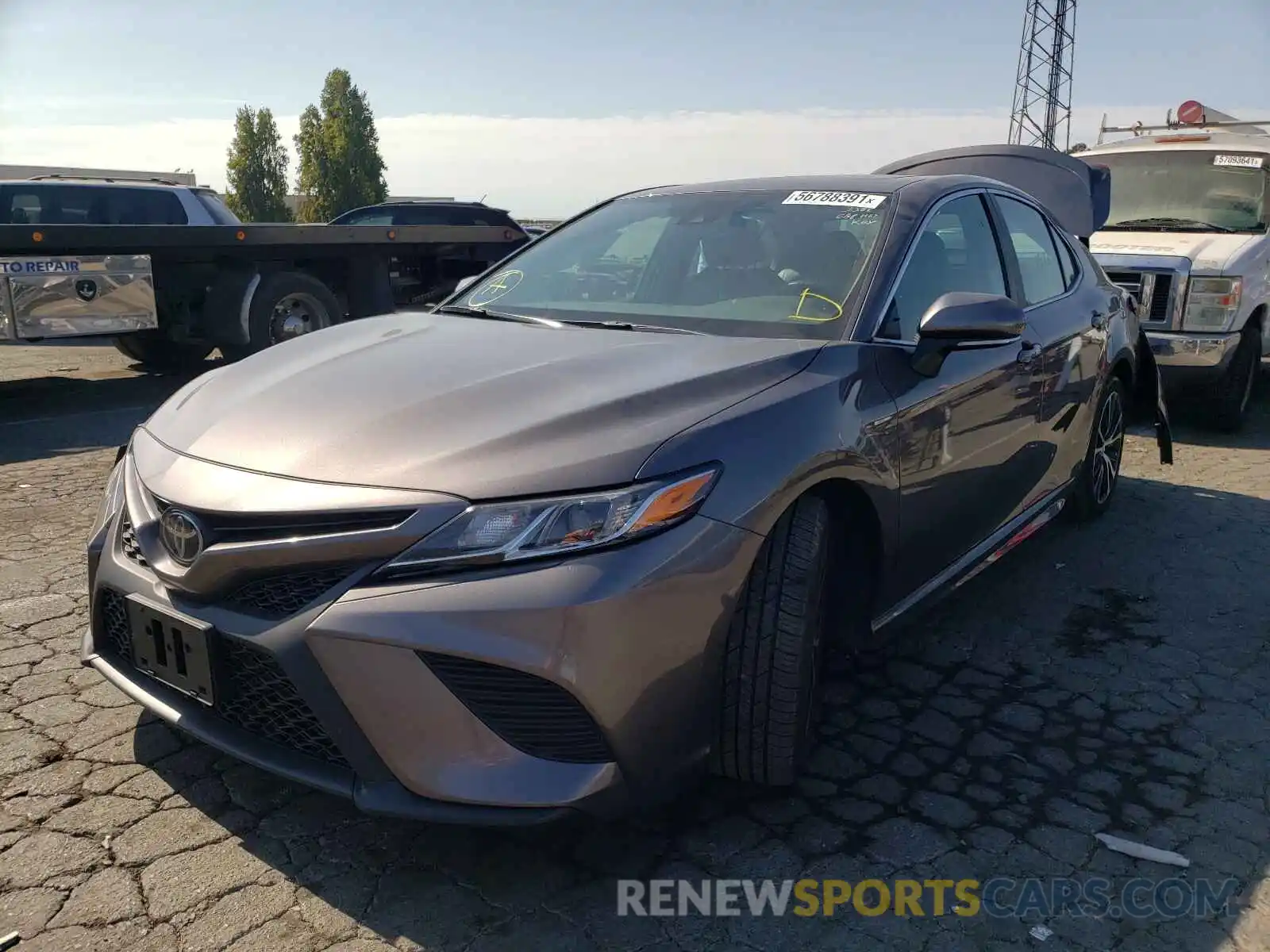 2 Photograph of a damaged car 4T1B11HK4KU808912 TOYOTA CAMRY 2019