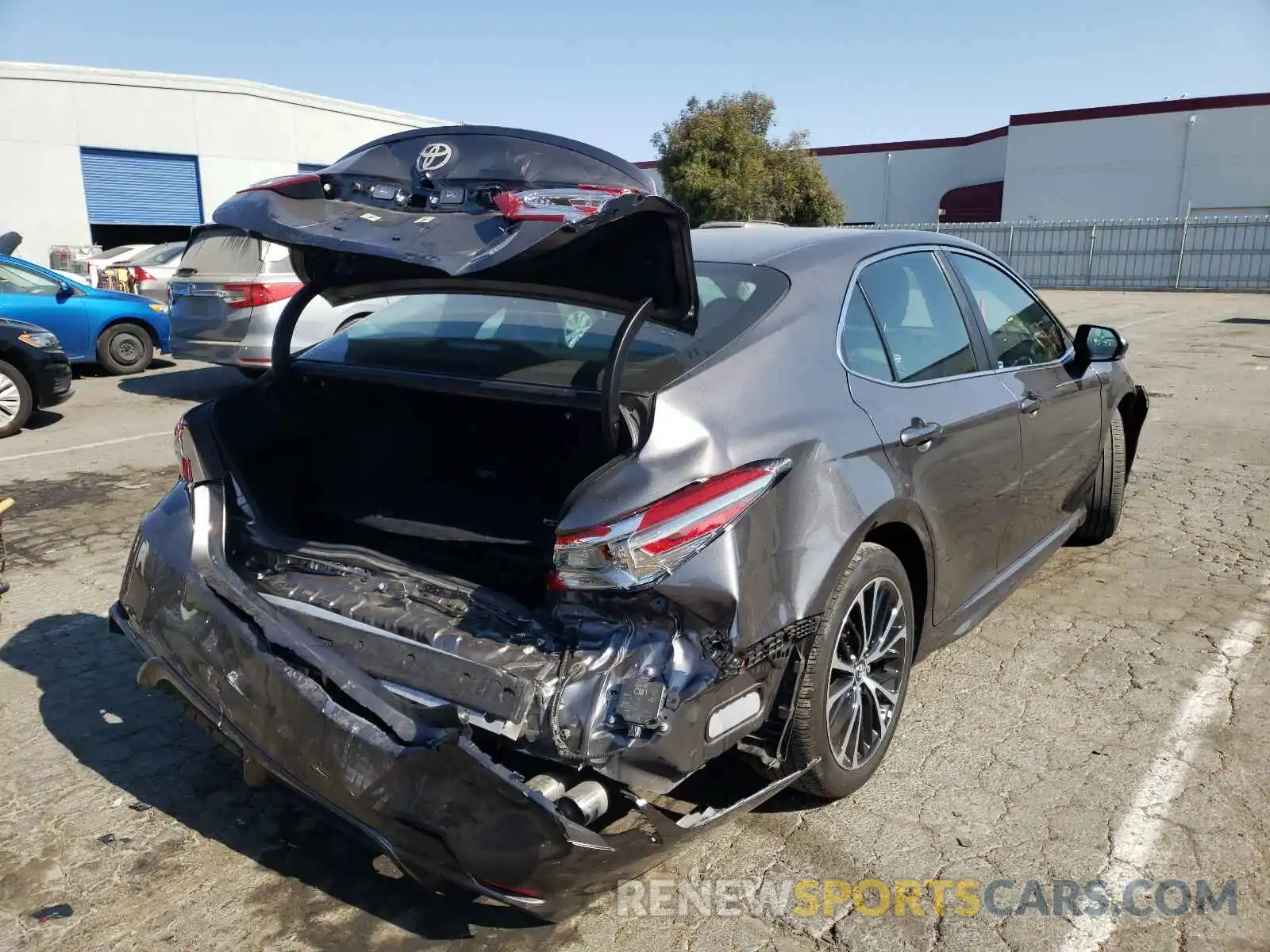 4 Photograph of a damaged car 4T1B11HK4KU808912 TOYOTA CAMRY 2019