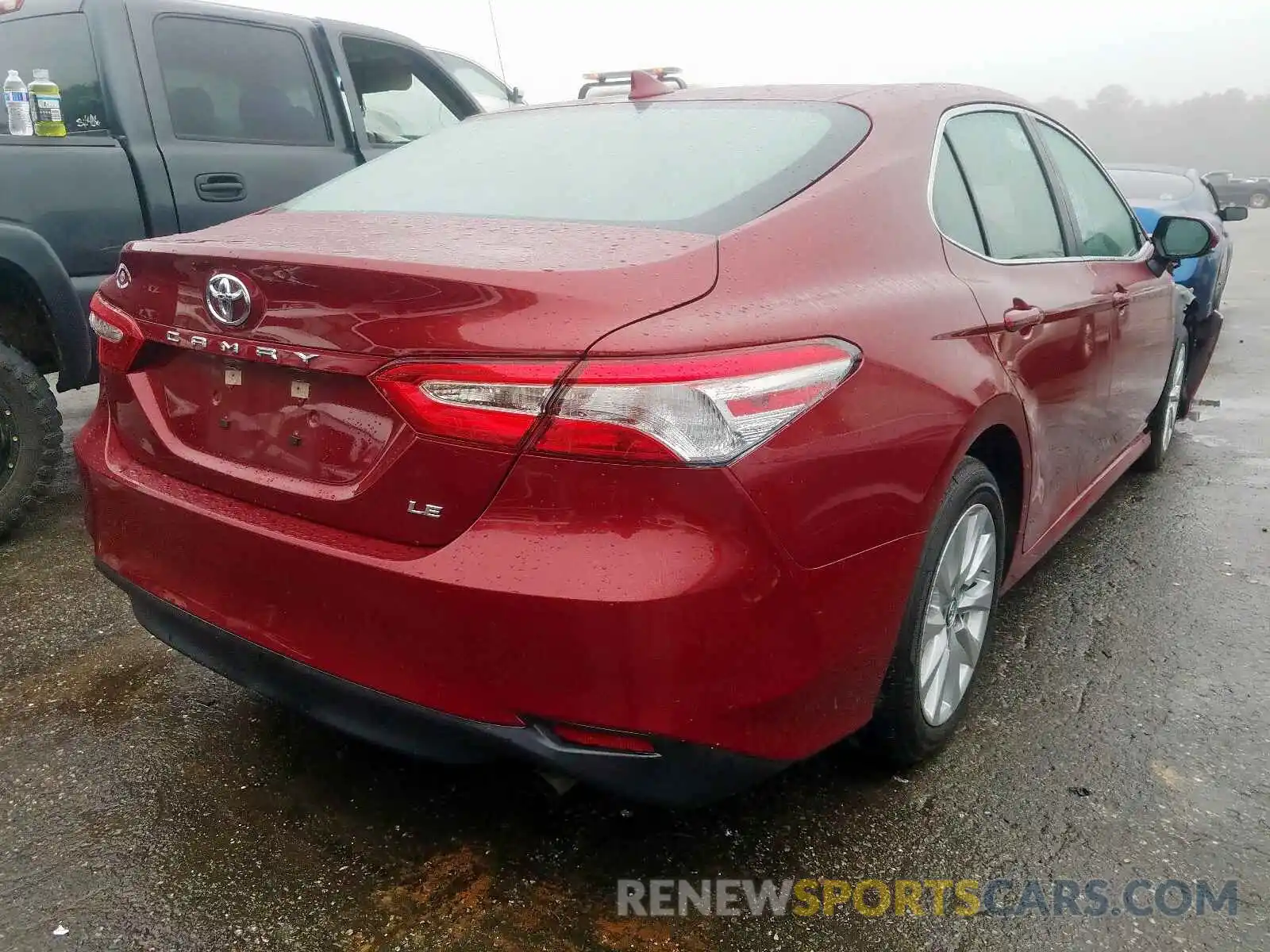 4 Photograph of a damaged car 4T1B11HK4KU810367 TOYOTA CAMRY 2019