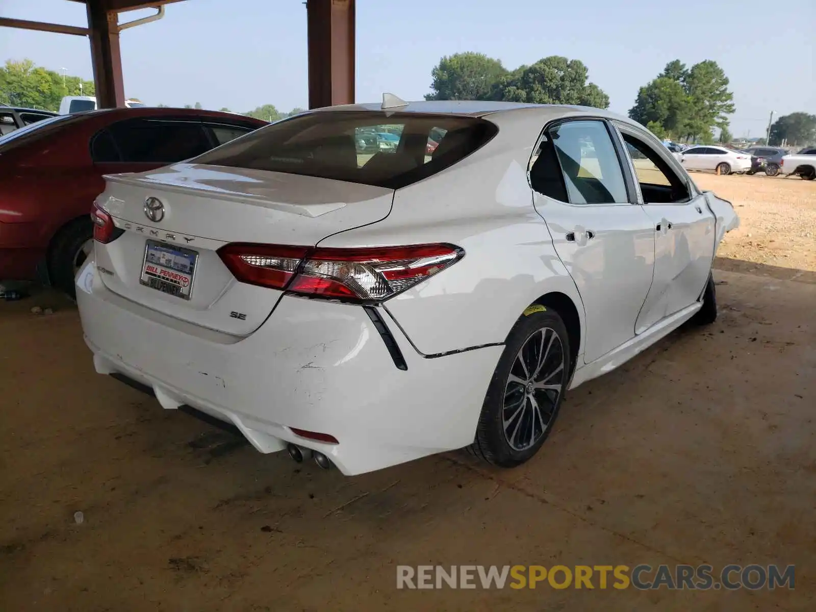 4 Photograph of a damaged car 4T1B11HK4KU811860 TOYOTA CAMRY 2019