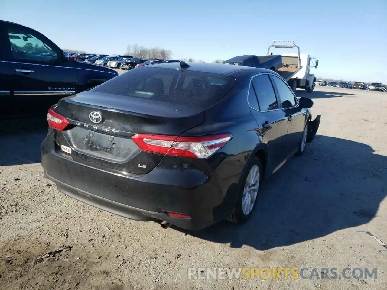 4 Photograph of a damaged car 4T1B11HK4KU812748 TOYOTA CAMRY 2019