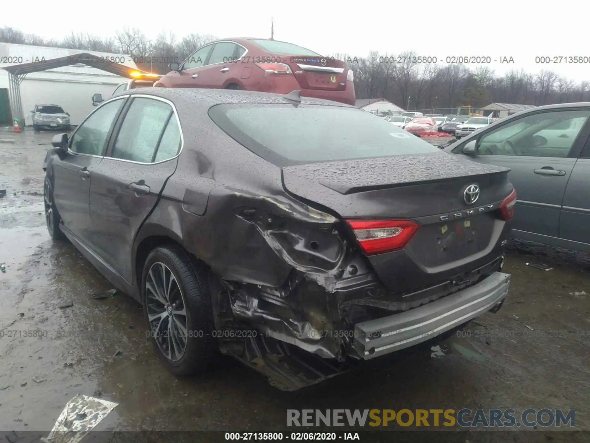 3 Photograph of a damaged car 4T1B11HK4KU812765 TOYOTA CAMRY 2019