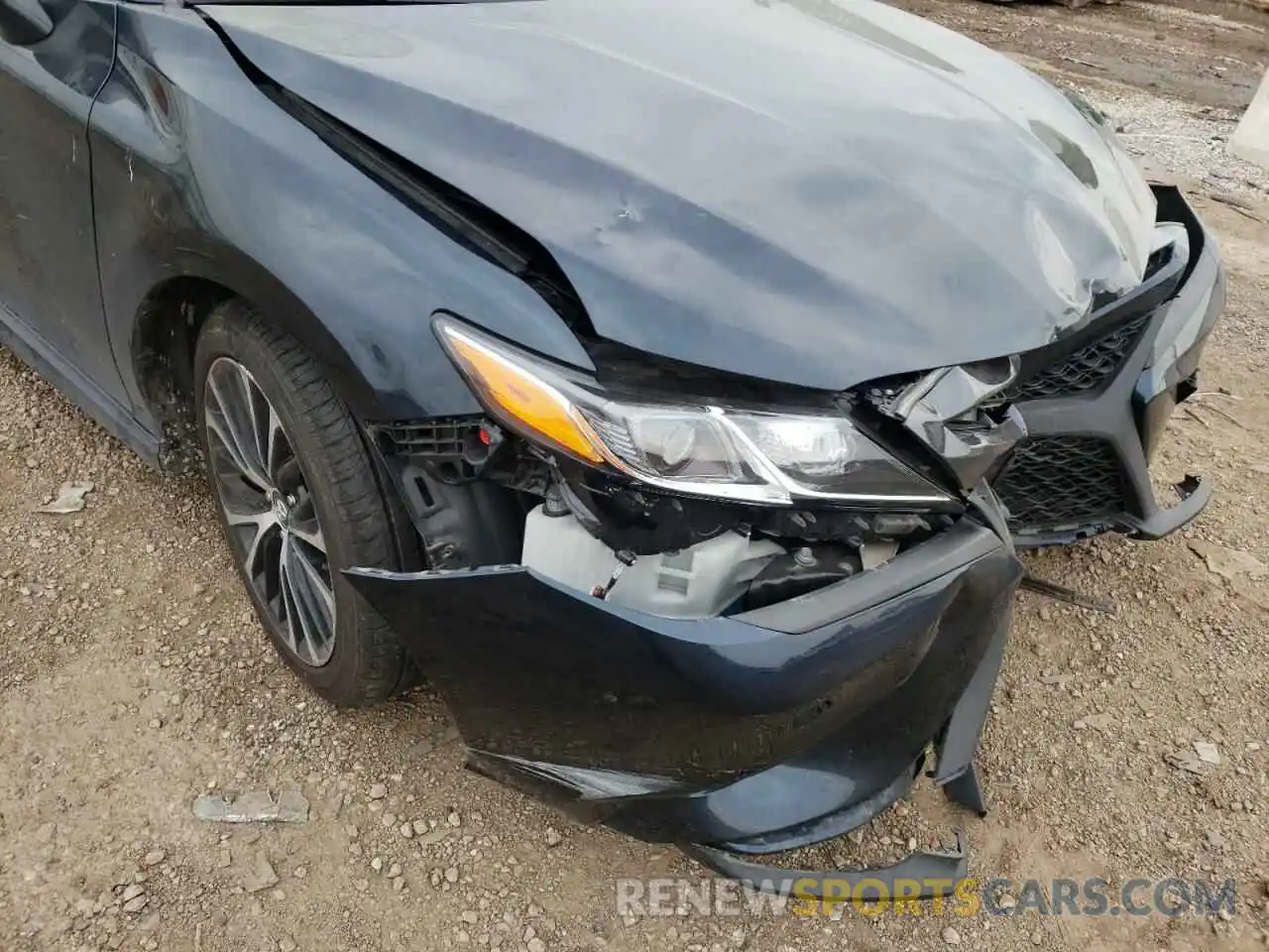 9 Photograph of a damaged car 4T1B11HK4KU813267 TOYOTA CAMRY 2019