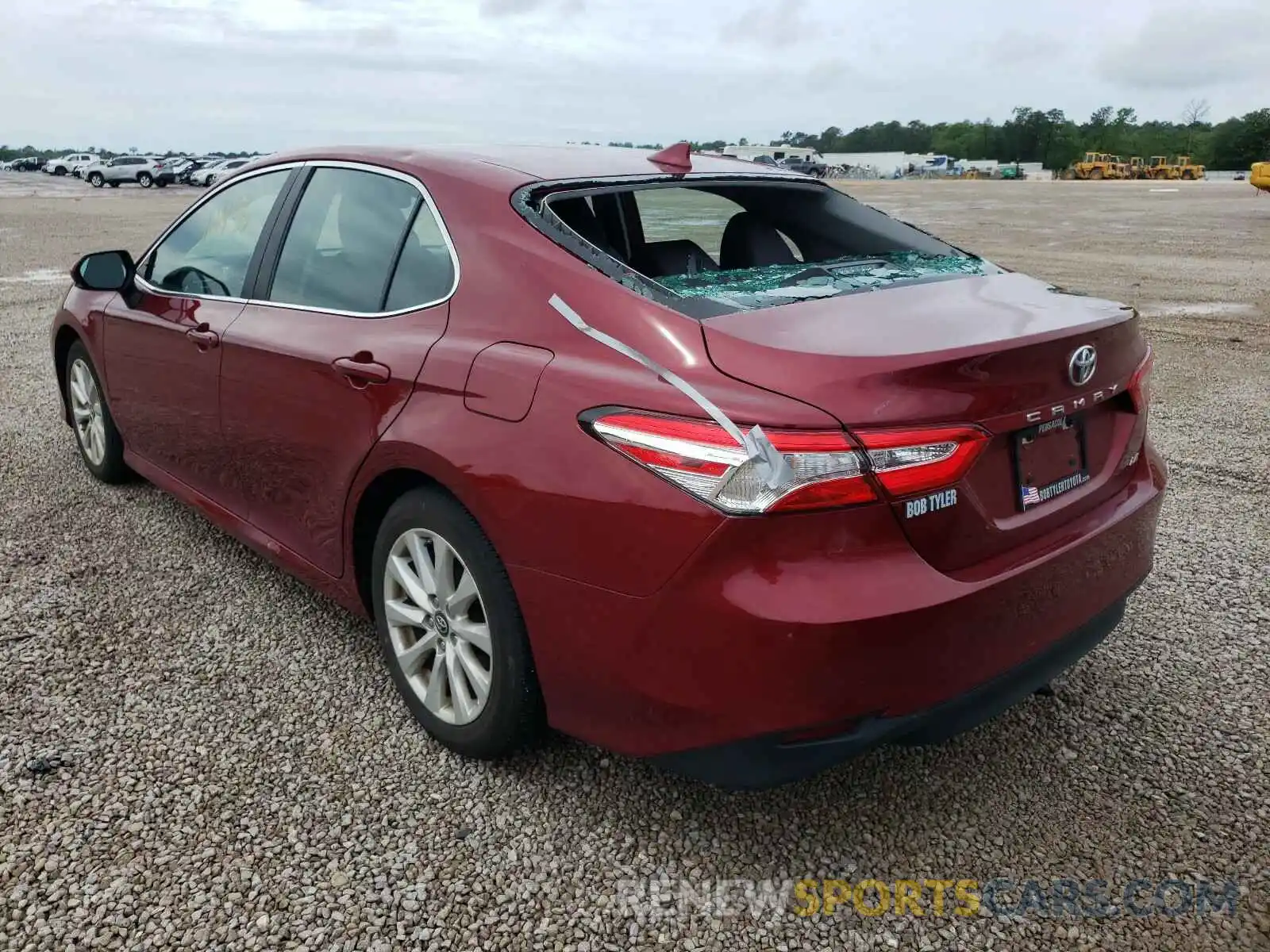 3 Photograph of a damaged car 4T1B11HK4KU813320 TOYOTA CAMRY 2019