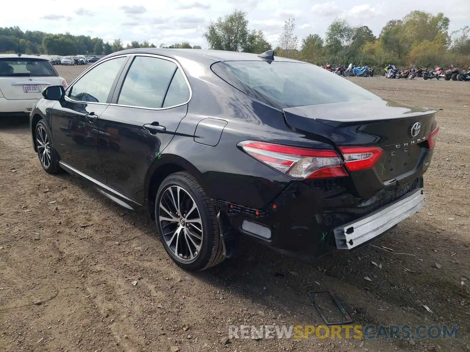 3 Photograph of a damaged car 4T1B11HK4KU814595 TOYOTA CAMRY 2019