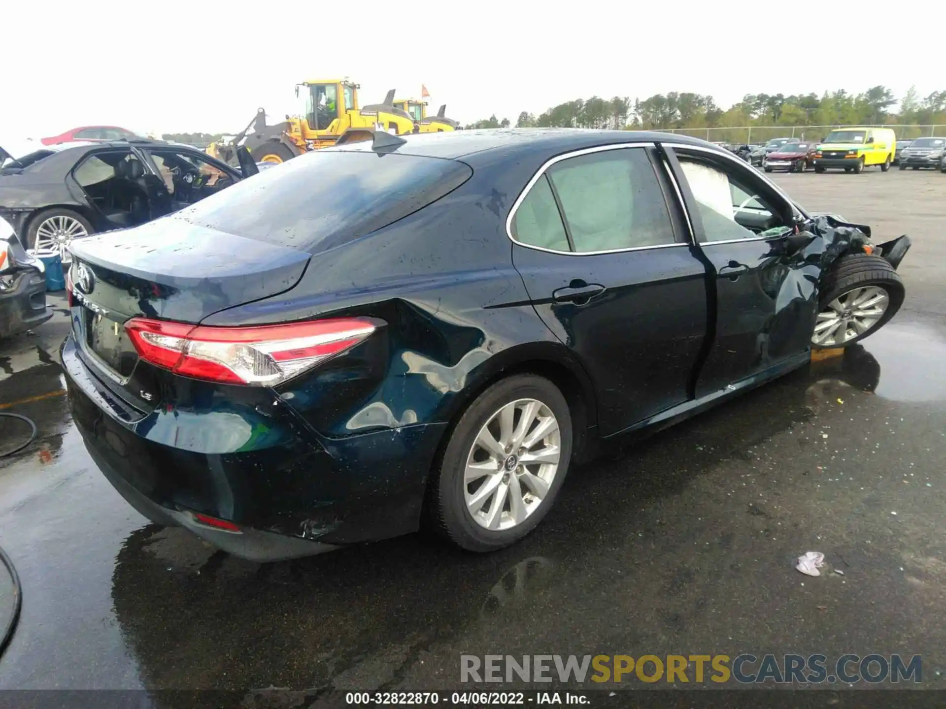 4 Фотография поврежденного автомобиля 4T1B11HK4KU818209 TOYOTA CAMRY 2019