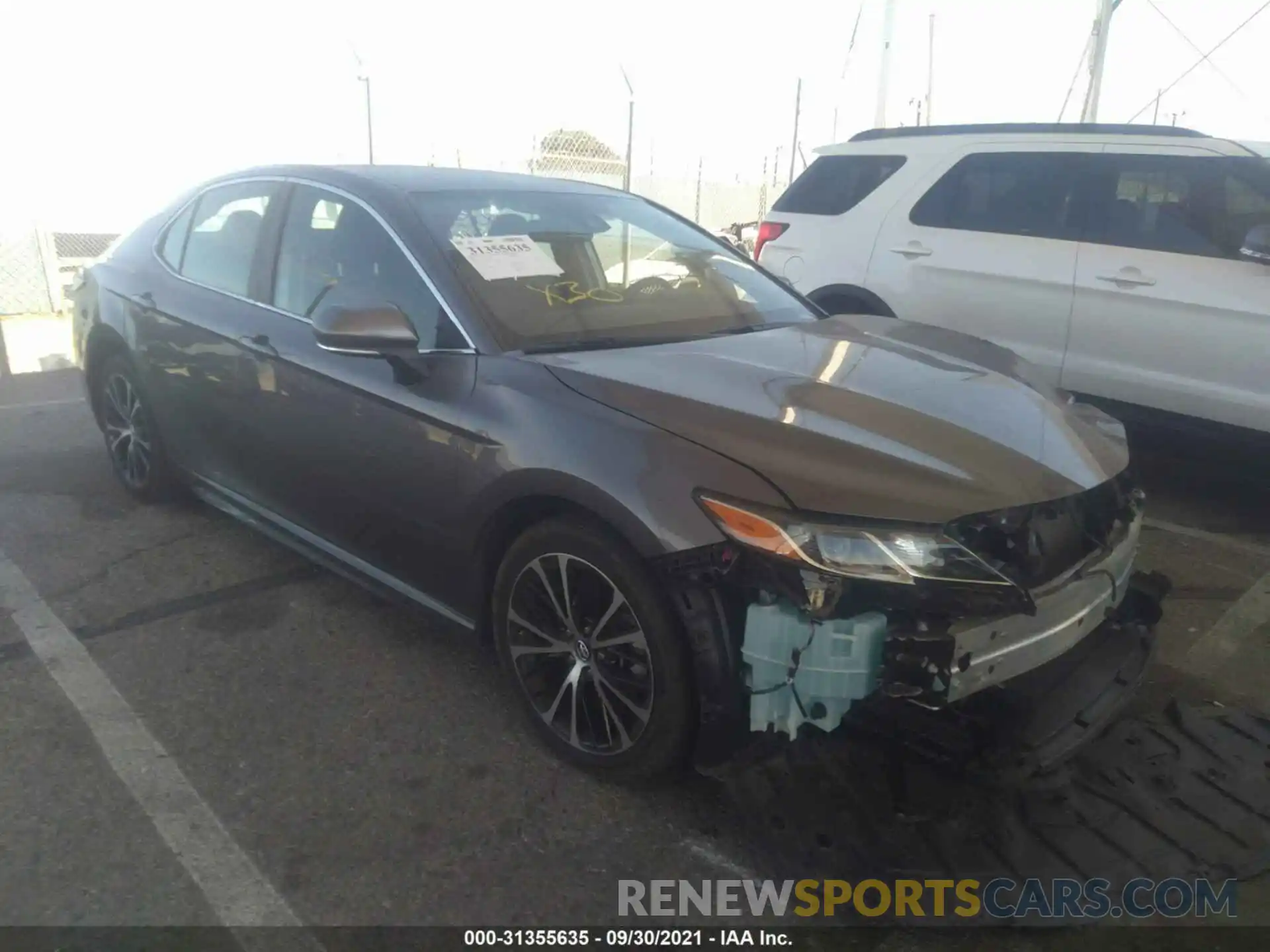 1 Photograph of a damaged car 4T1B11HK4KU818310 TOYOTA CAMRY 2019