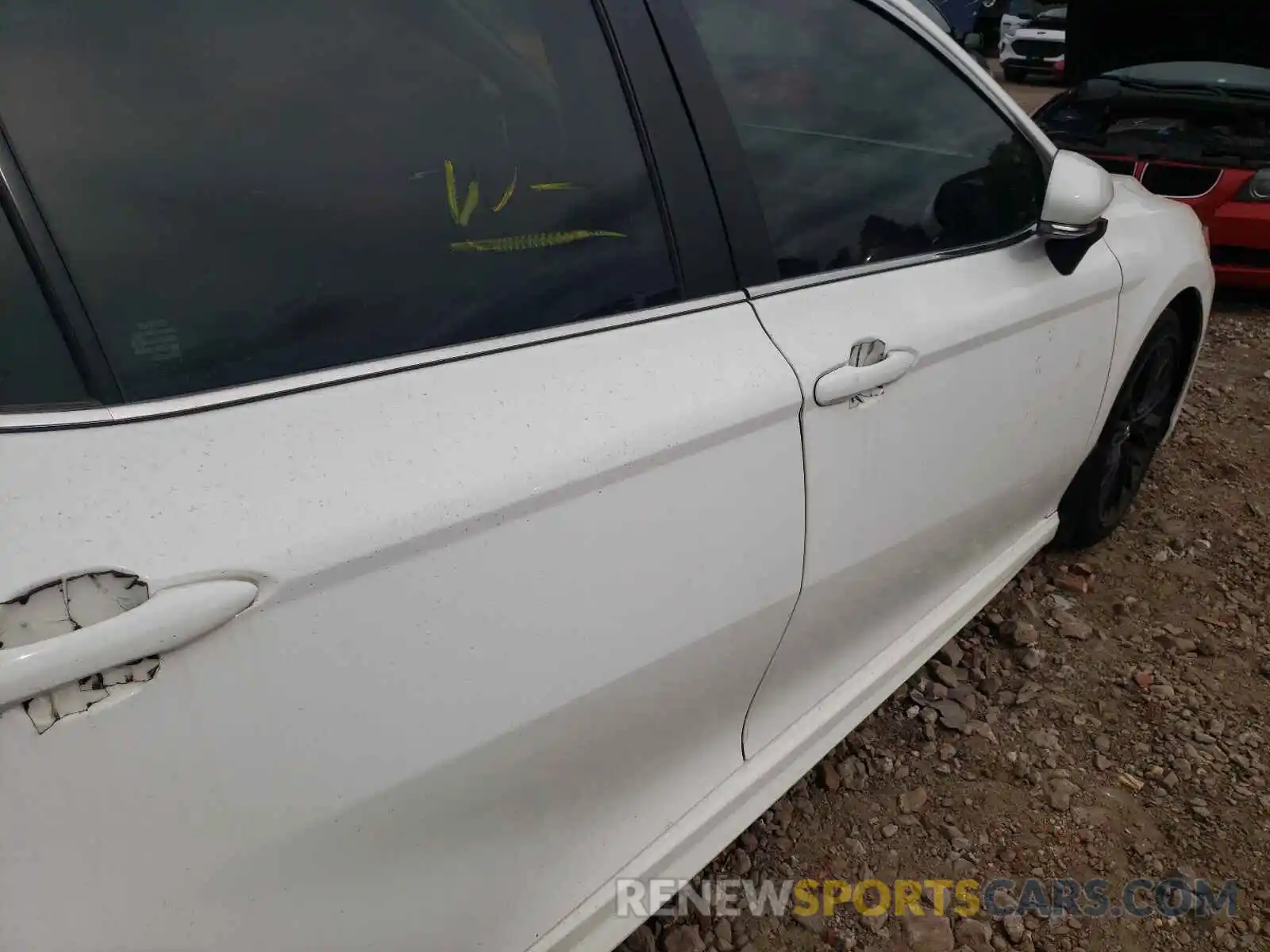 9 Photograph of a damaged car 4T1B11HK4KU819019 TOYOTA CAMRY 2019