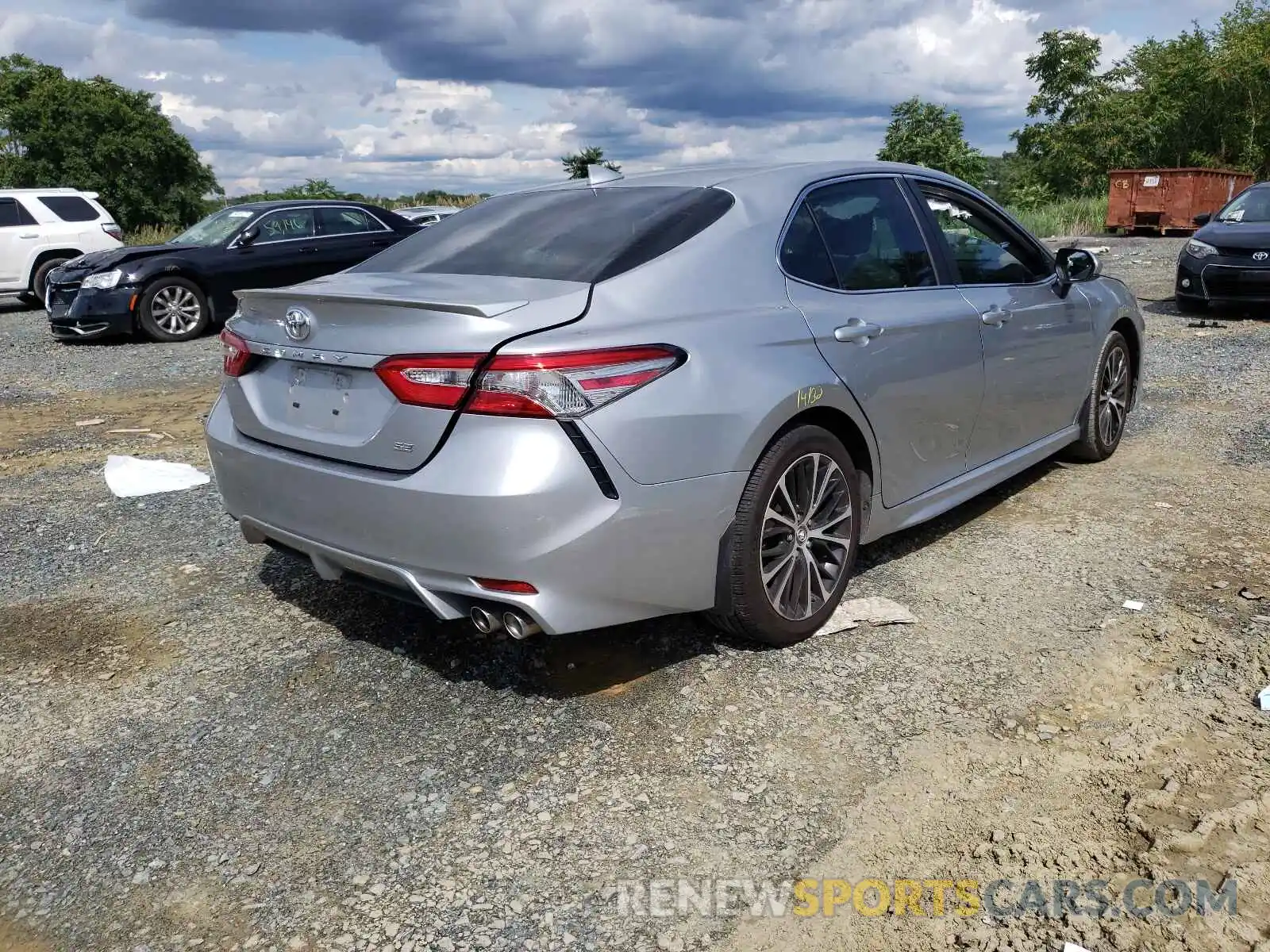 4 Фотография поврежденного автомобиля 4T1B11HK4KU820459 TOYOTA CAMRY 2019