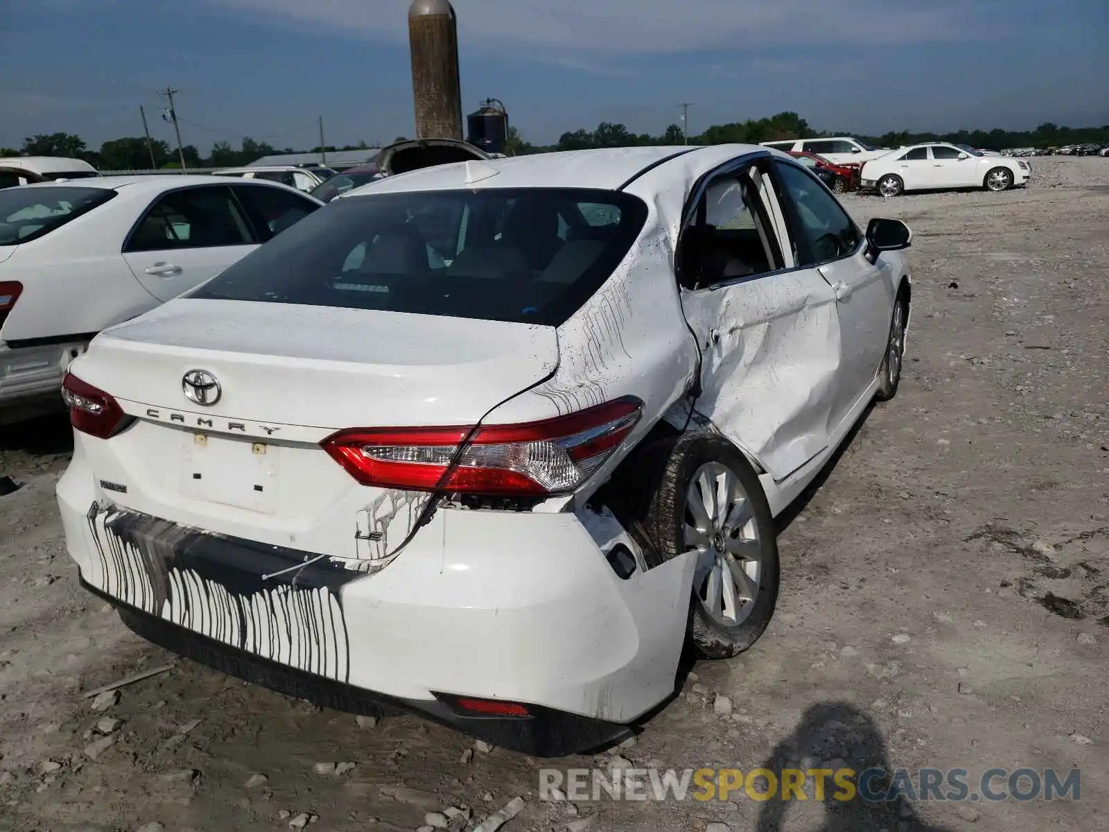 4 Фотография поврежденного автомобиля 4T1B11HK4KU822292 TOYOTA CAMRY 2019