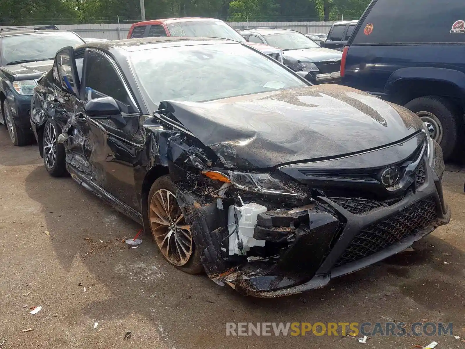 1 Photograph of a damaged car 4T1B11HK4KU822826 TOYOTA CAMRY 2019