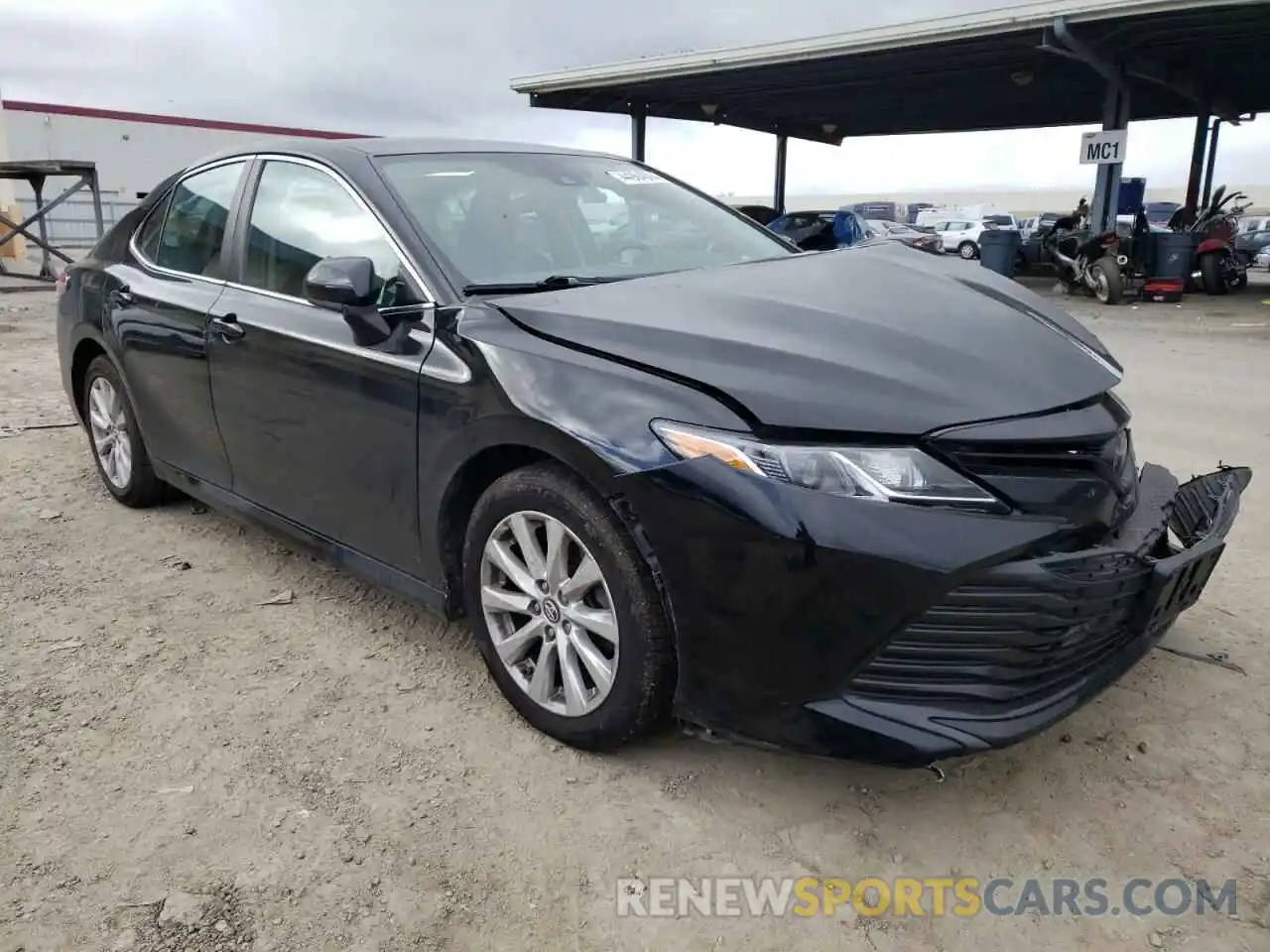 4 Photograph of a damaged car 4T1B11HK4KU825449 TOYOTA CAMRY 2019