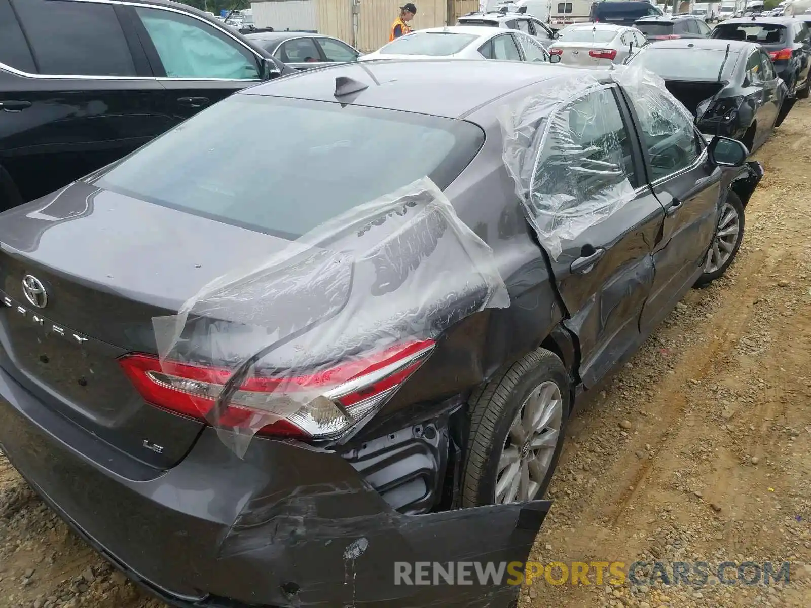 4 Photograph of a damaged car 4T1B11HK4KU825547 TOYOTA CAMRY 2019