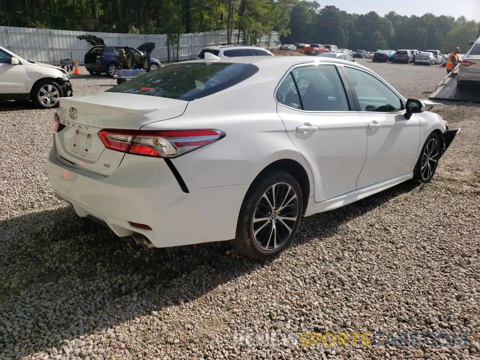 4 Photograph of a damaged car 4T1B11HK4KU827220 TOYOTA CAMRY 2019