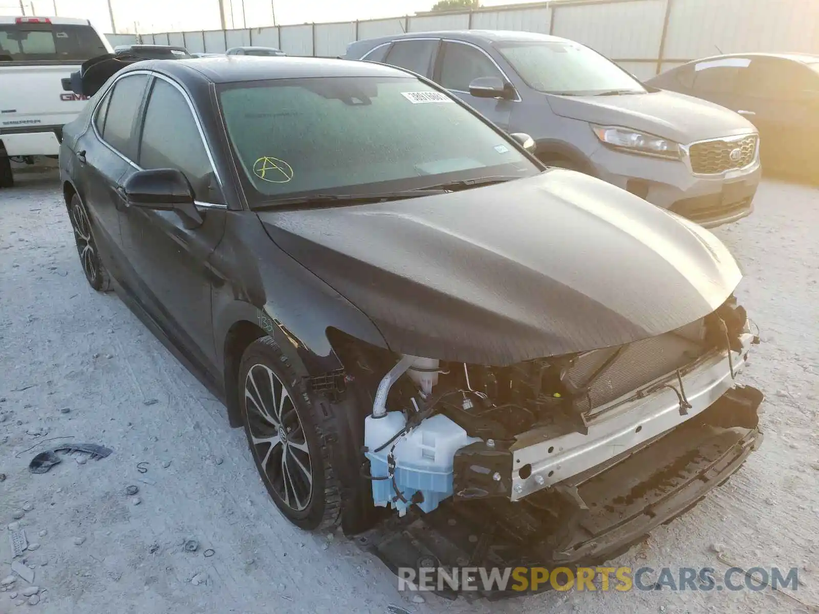 1 Photograph of a damaged car 4T1B11HK4KU828299 TOYOTA CAMRY 2019