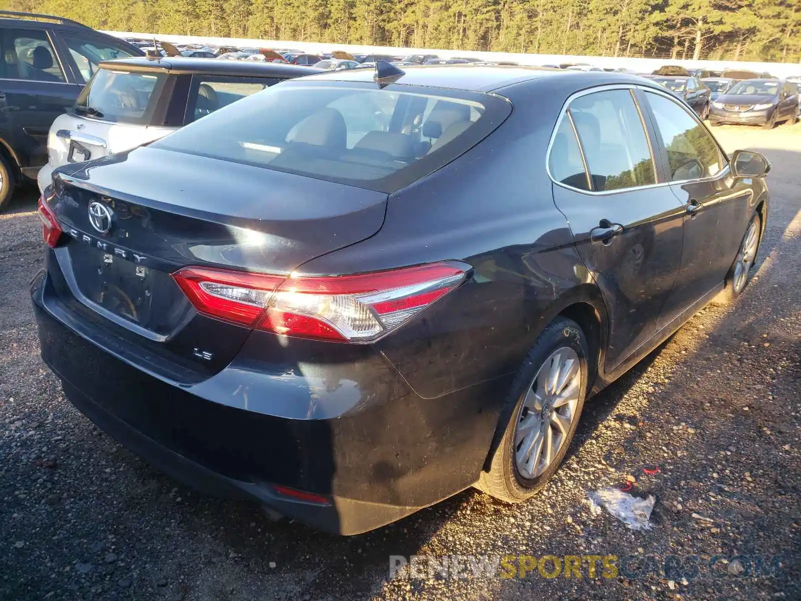 4 Фотография поврежденного автомобиля 4T1B11HK4KU832031 TOYOTA CAMRY 2019