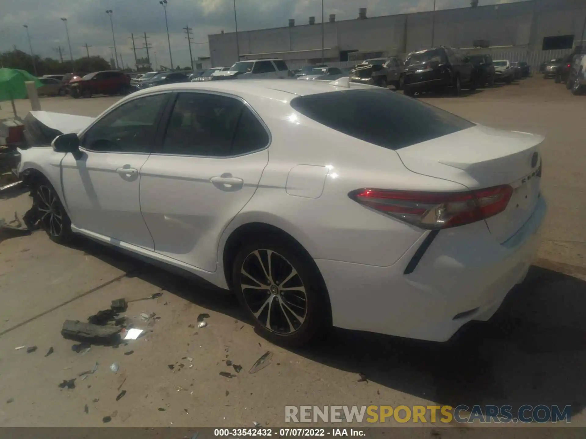 3 Photograph of a damaged car 4T1B11HK4KU832711 TOYOTA CAMRY 2019