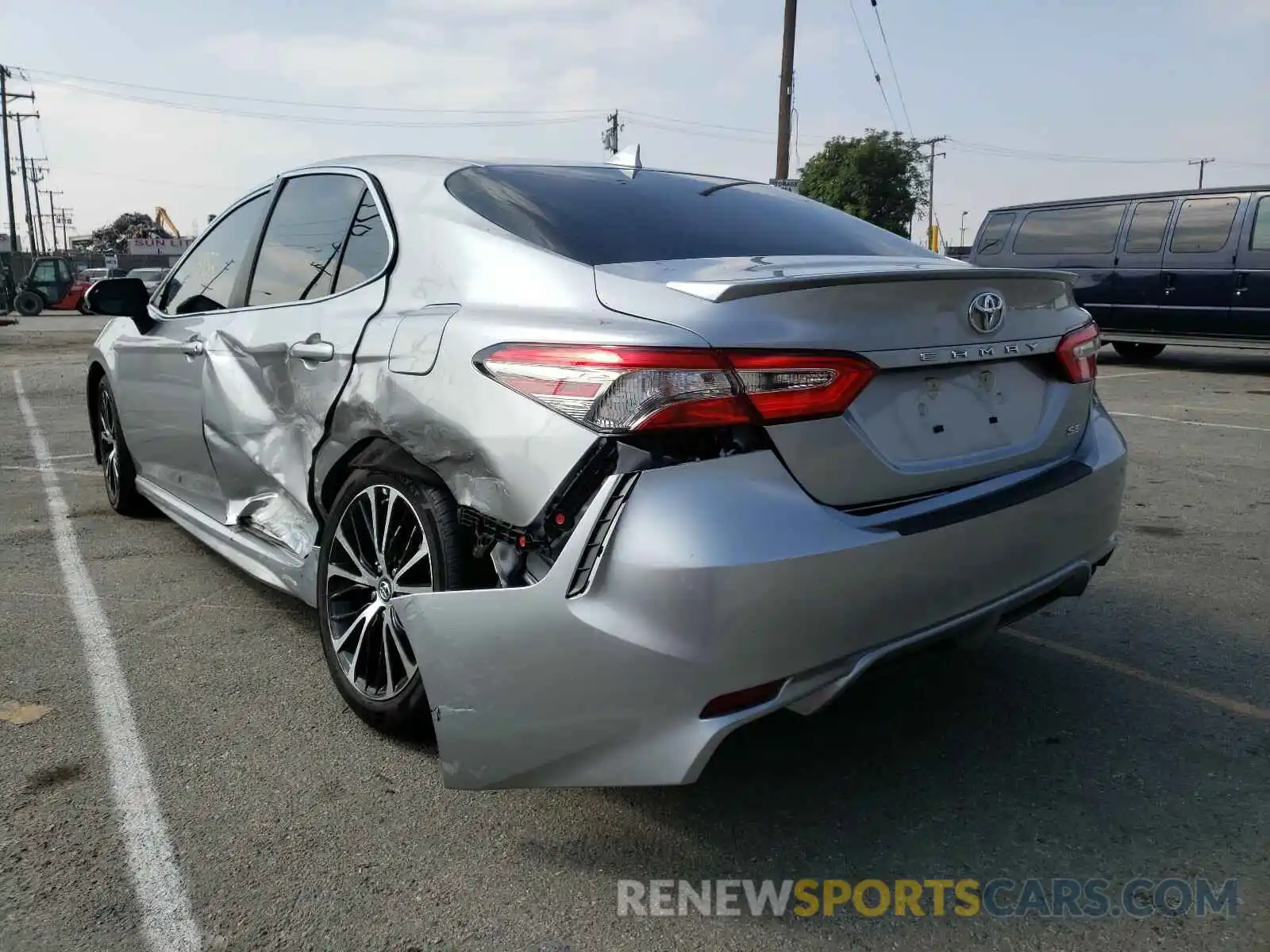 3 Photograph of a damaged car 4T1B11HK4KU832899 TOYOTA CAMRY 2019