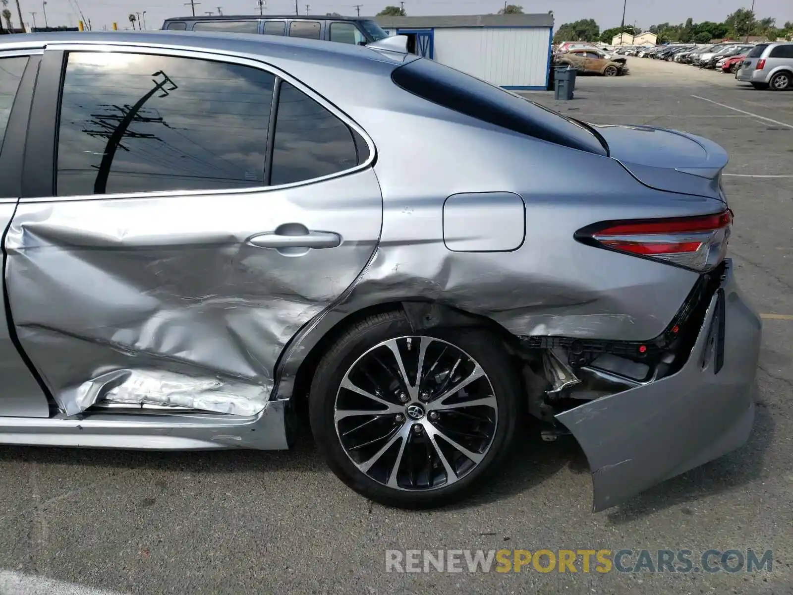 9 Photograph of a damaged car 4T1B11HK4KU832899 TOYOTA CAMRY 2019