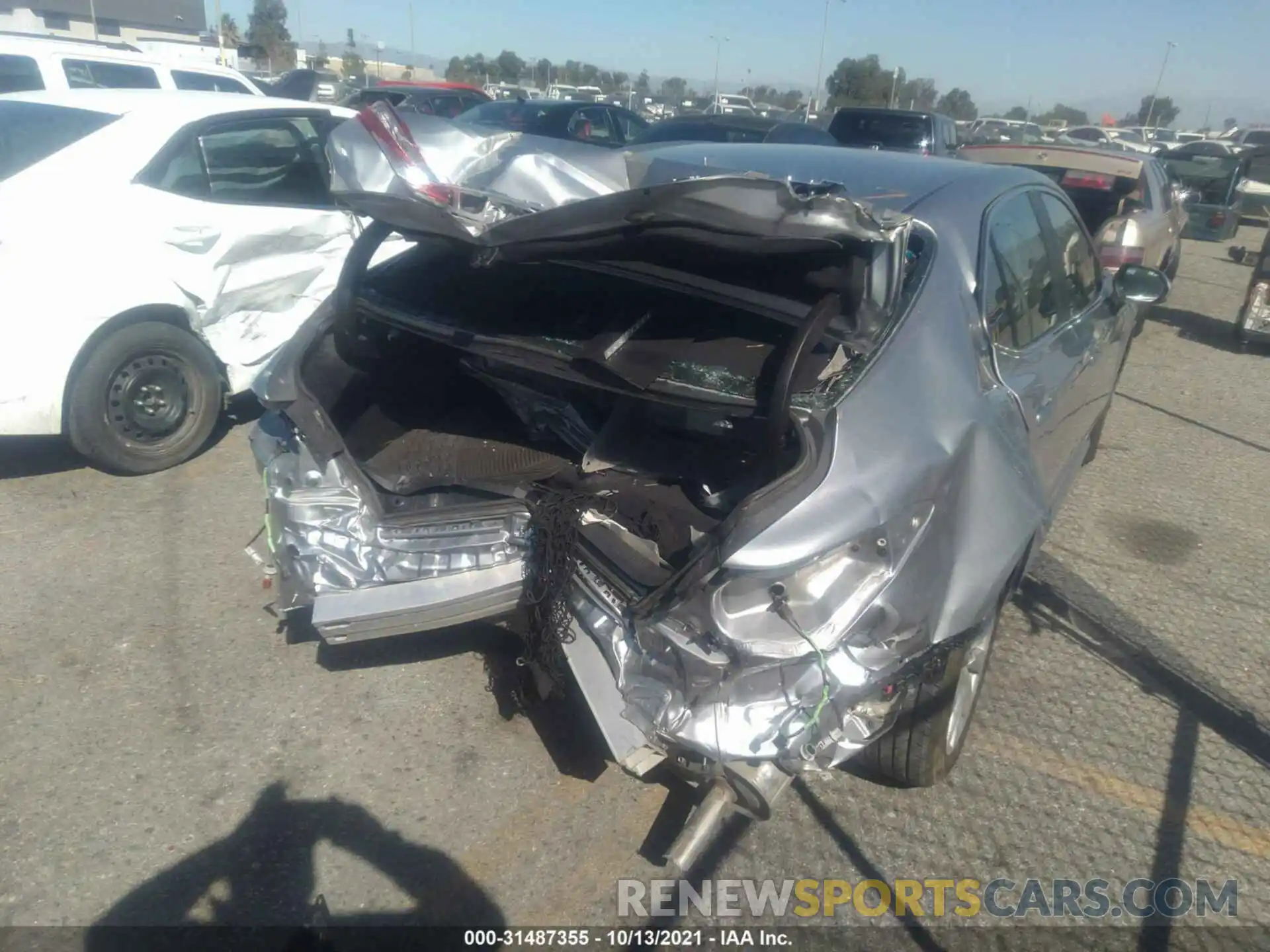 6 Photograph of a damaged car 4T1B11HK4KU833292 TOYOTA CAMRY 2019