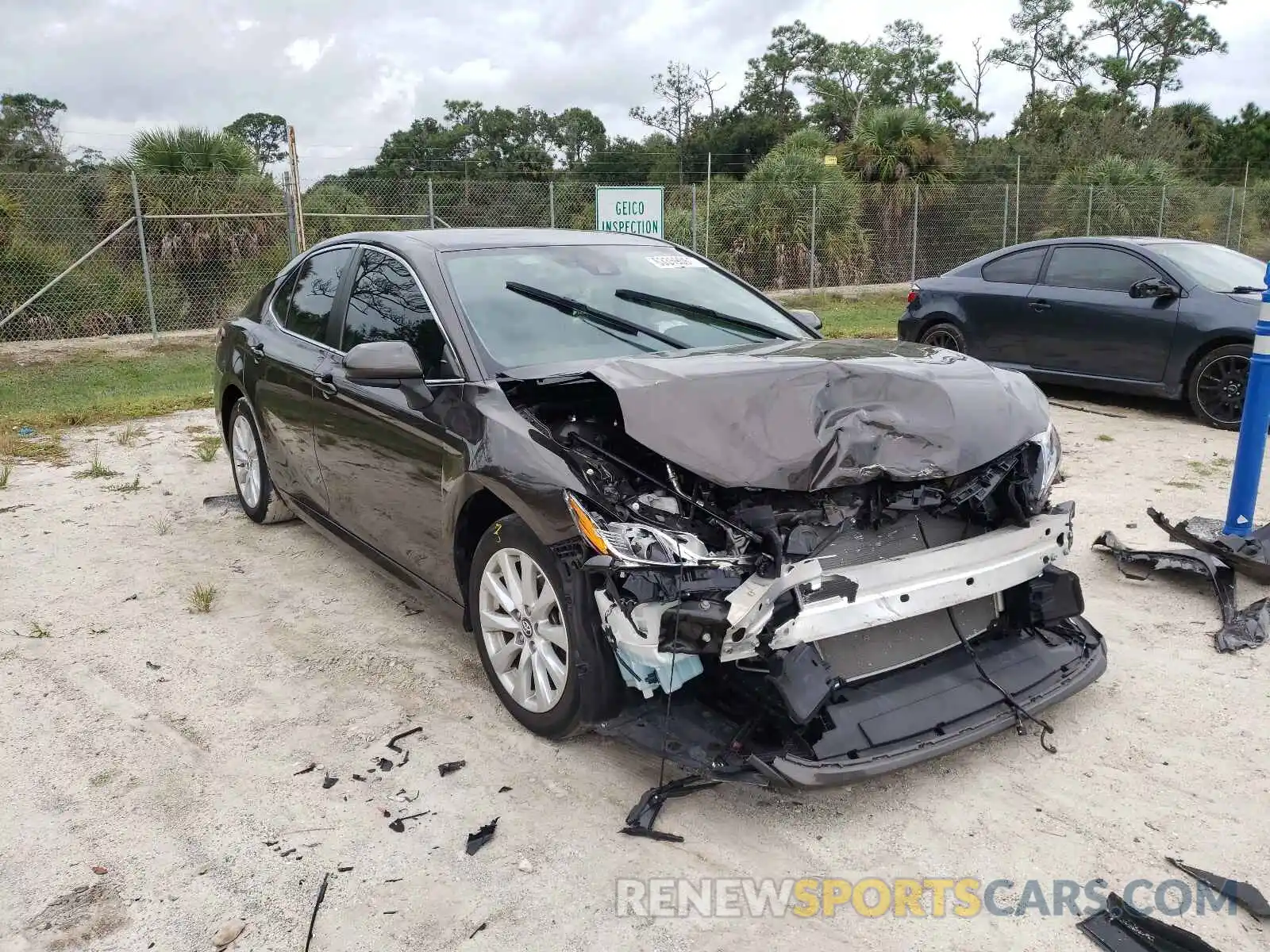 1 Photograph of a damaged car 4T1B11HK4KU834877 TOYOTA CAMRY 2019