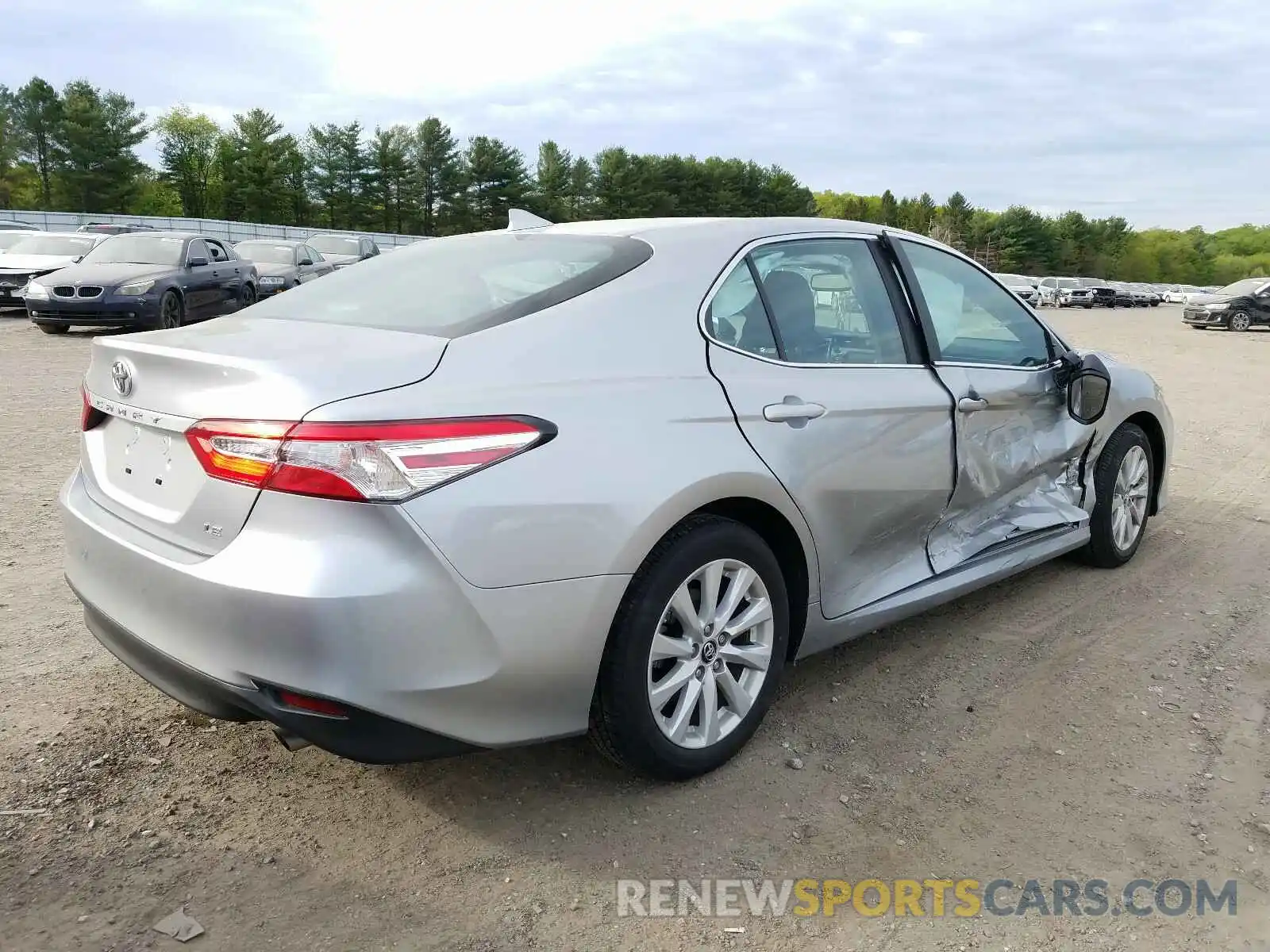 4 Photograph of a damaged car 4T1B11HK4KU839545 TOYOTA CAMRY 2019