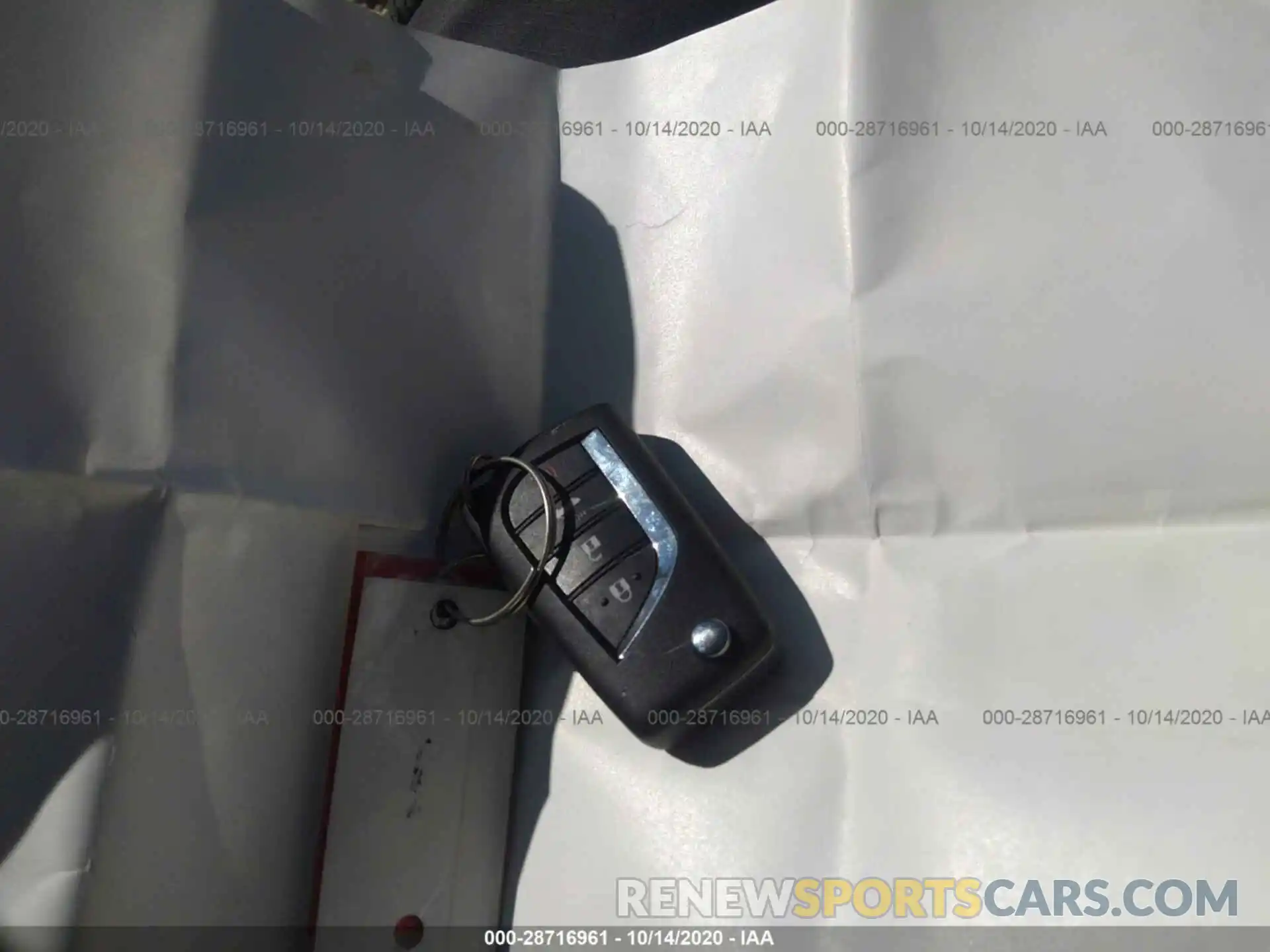 11 Photograph of a damaged car 4T1B11HK4KU841490 TOYOTA CAMRY 2019