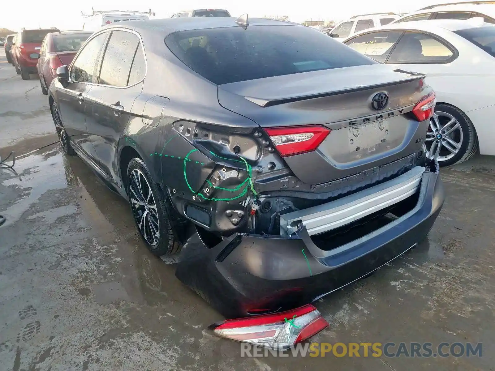 3 Фотография поврежденного автомобиля 4T1B11HK4KU841666 TOYOTA CAMRY 2019