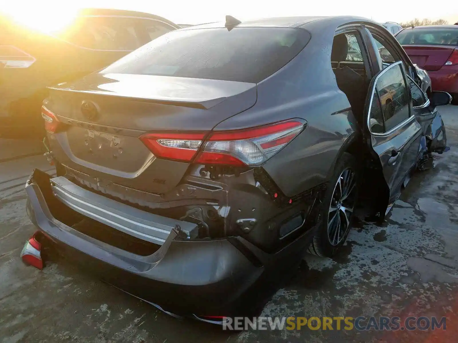 4 Photograph of a damaged car 4T1B11HK4KU841666 TOYOTA CAMRY 2019