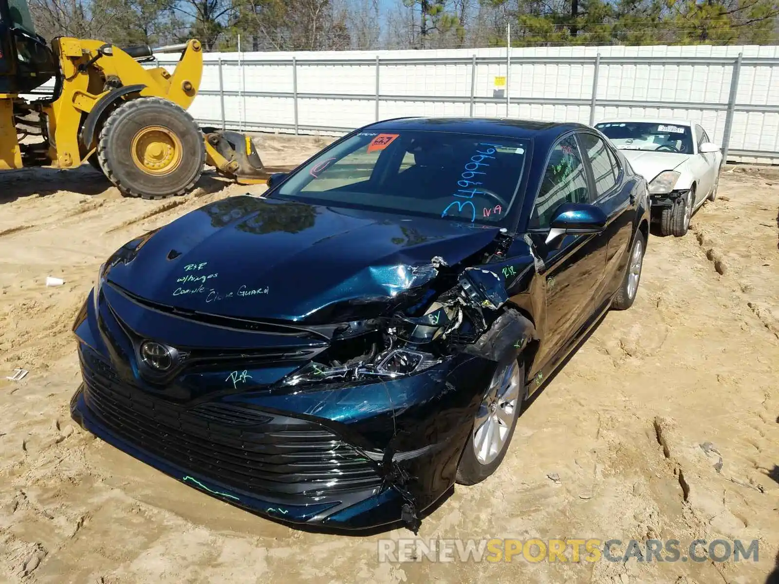 2 Фотография поврежденного автомобиля 4T1B11HK4KU842154 TOYOTA CAMRY 2019