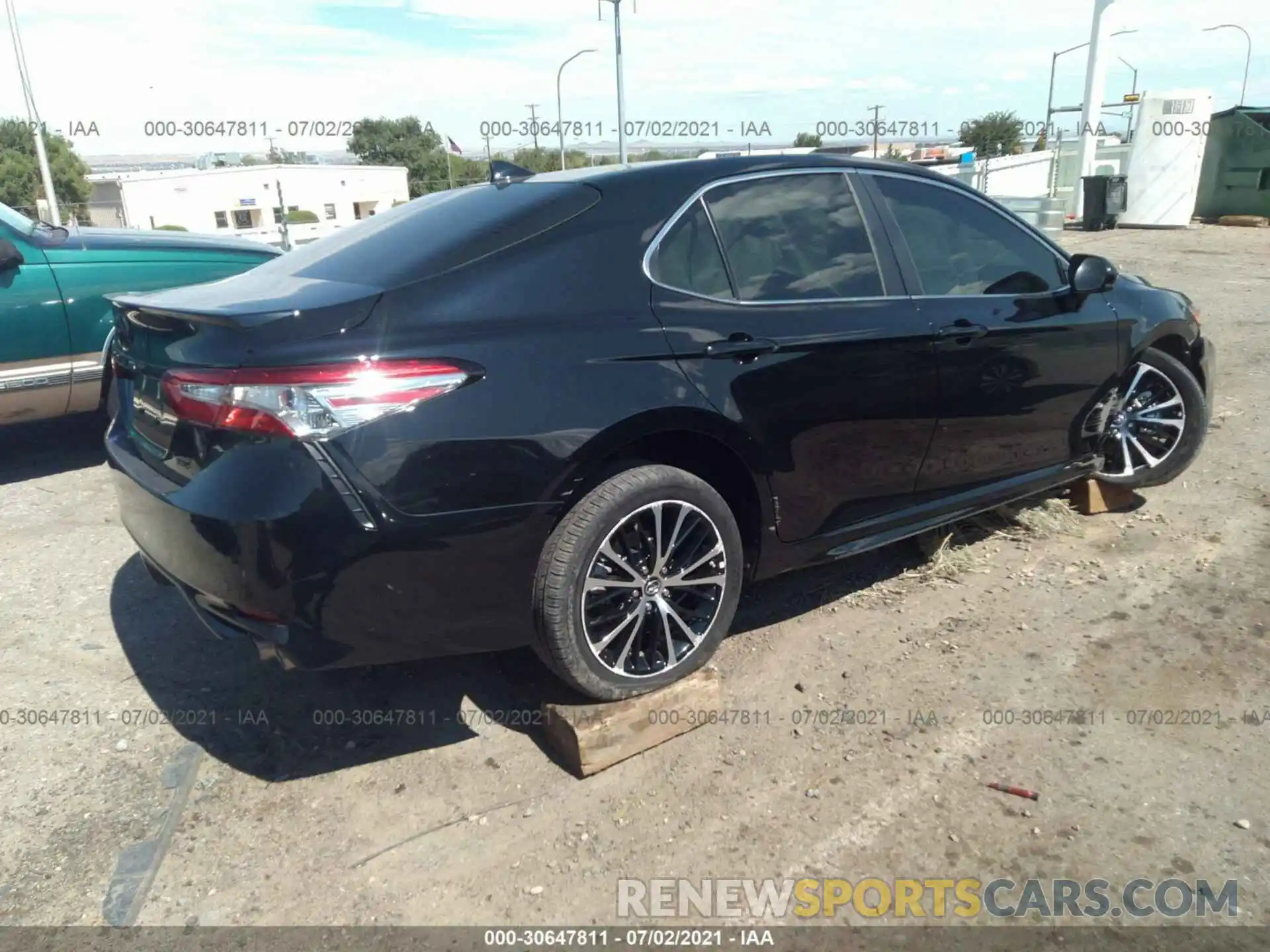 4 Photograph of a damaged car 4T1B11HK4KU842297 TOYOTA CAMRY 2019