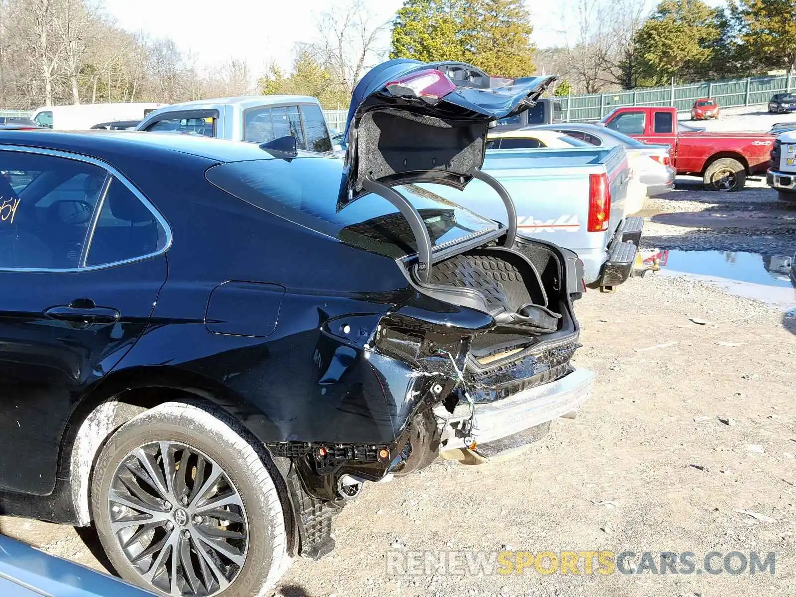 9 Photograph of a damaged car 4T1B11HK4KU843966 TOYOTA CAMRY 2019