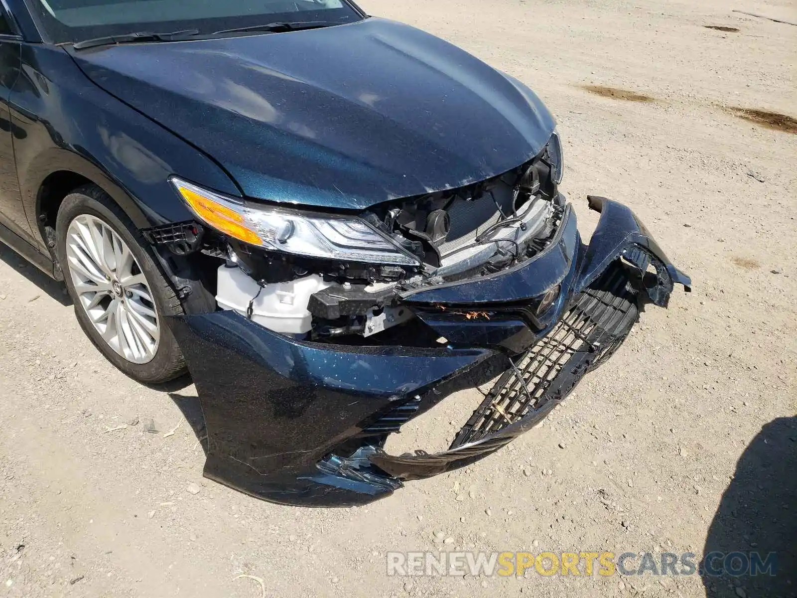 9 Photograph of a damaged car 4T1B11HK4KU844633 TOYOTA CAMRY 2019