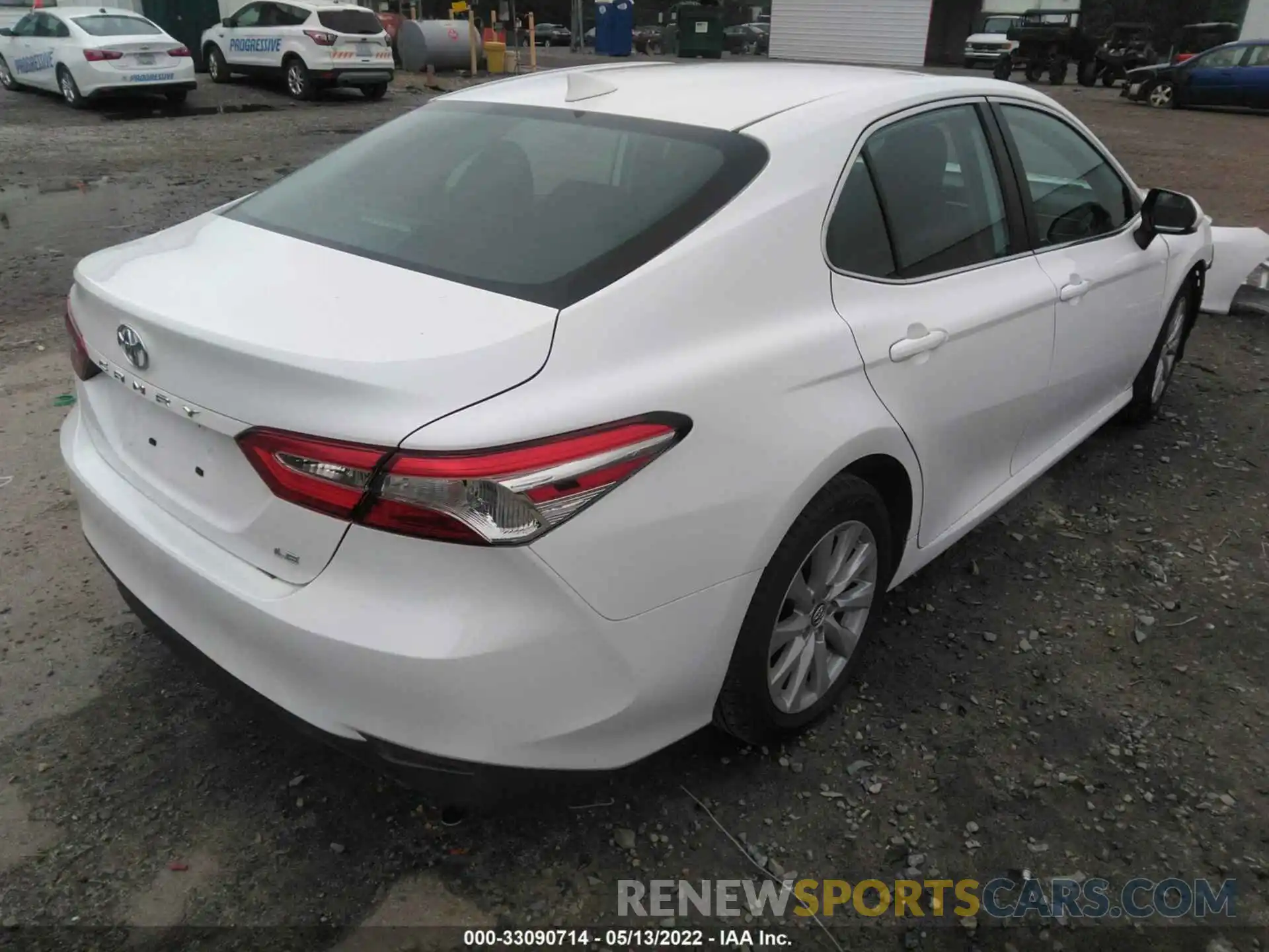 4 Photograph of a damaged car 4T1B11HK4KU850318 TOYOTA CAMRY 2019