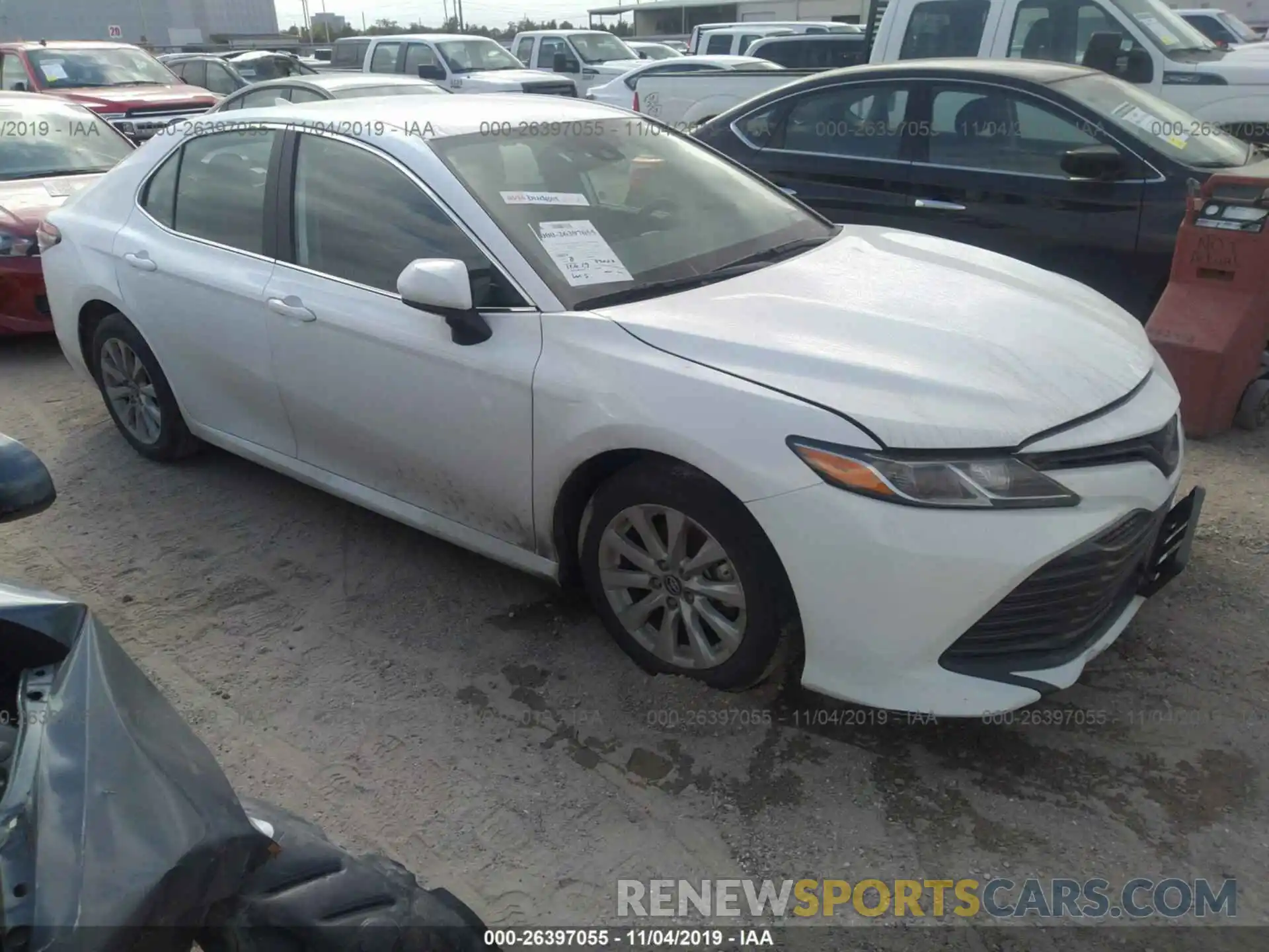 1 Photograph of a damaged car 4T1B11HK5KU160836 TOYOTA CAMRY 2019