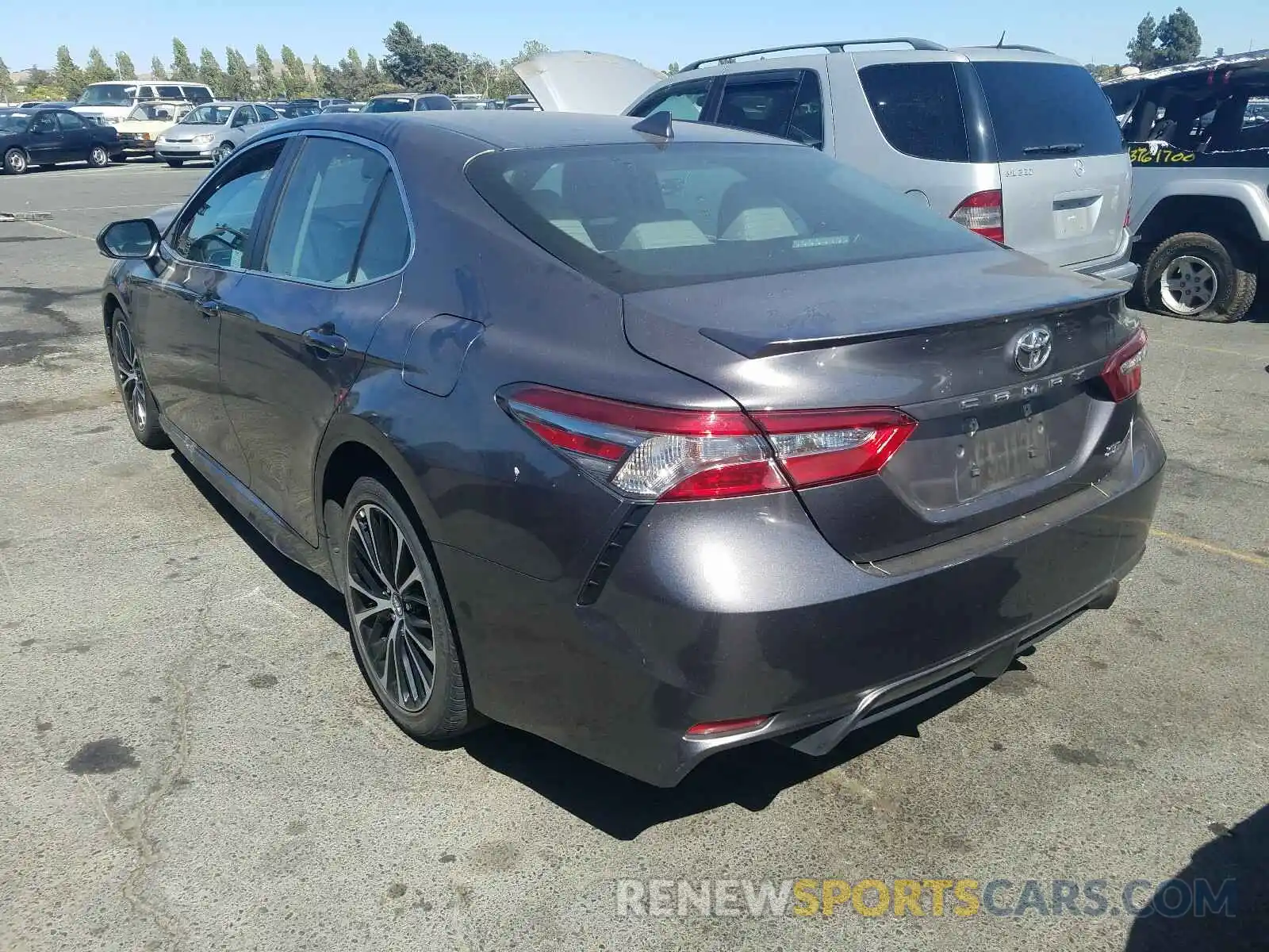 3 Photograph of a damaged car 4T1B11HK5KU161288 TOYOTA CAMRY 2019