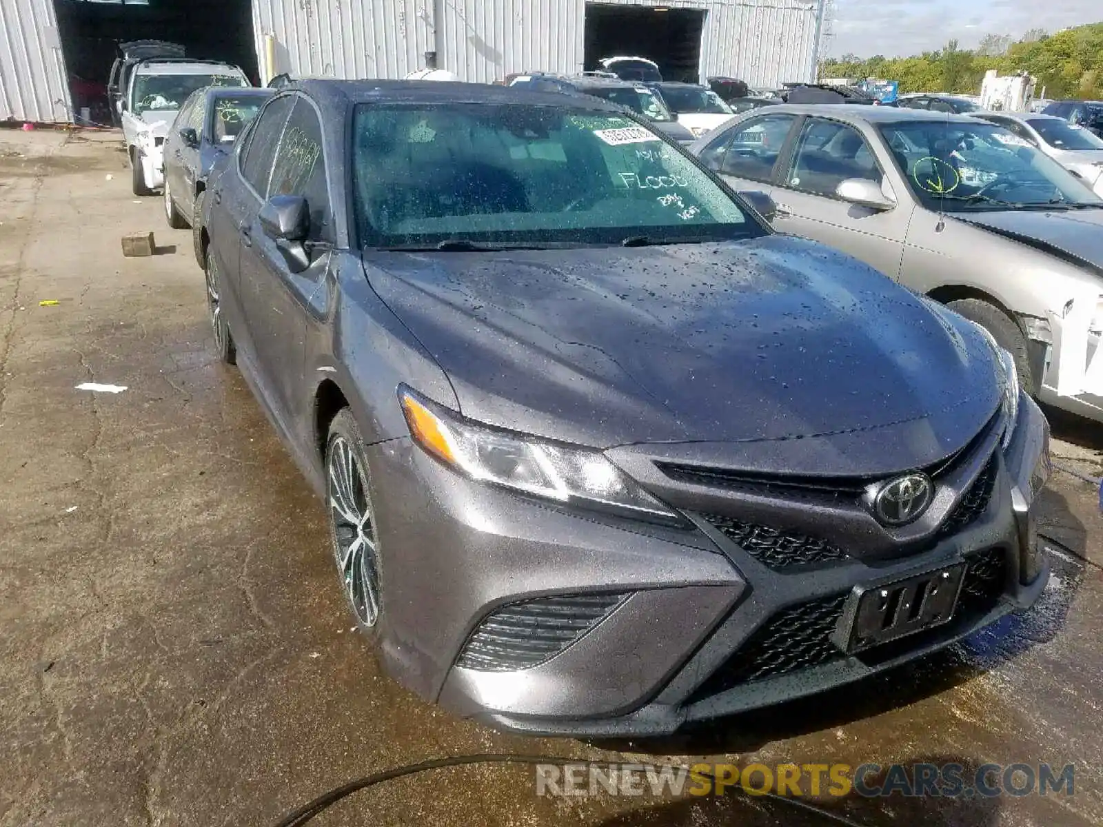 1 Photograph of a damaged car 4T1B11HK5KU161713 TOYOTA CAMRY 2019