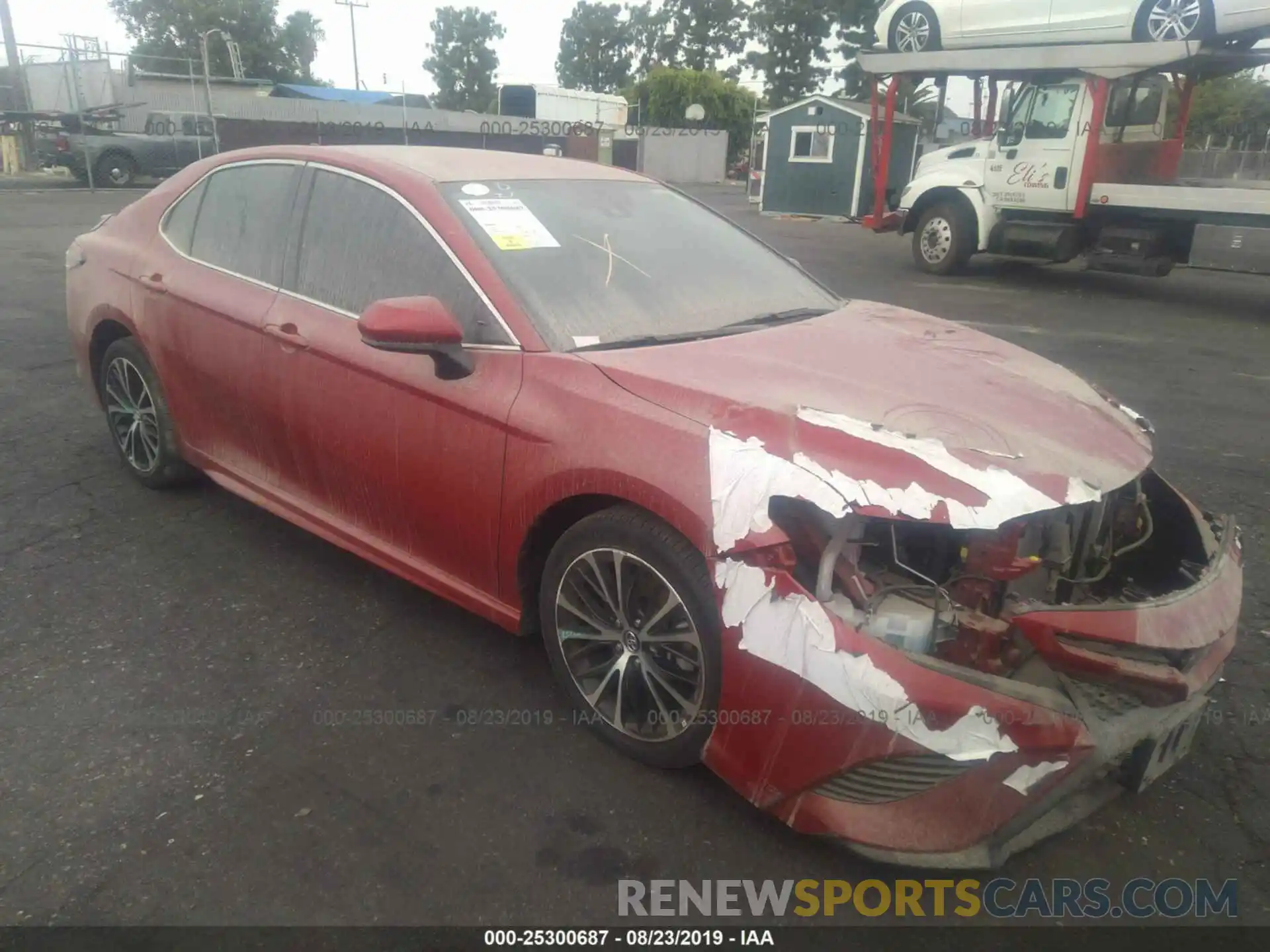 1 Photograph of a damaged car 4T1B11HK5KU162019 TOYOTA CAMRY 2019