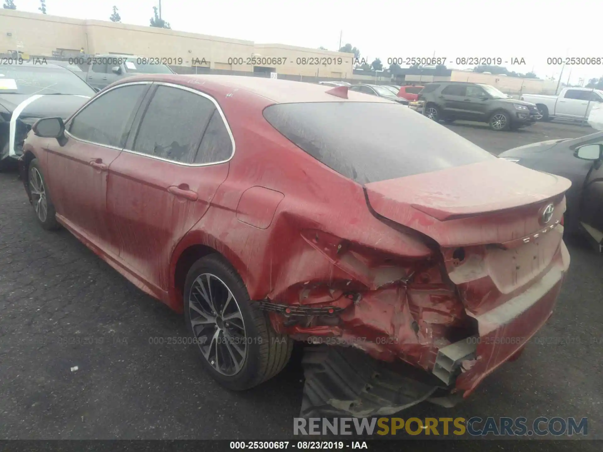 3 Photograph of a damaged car 4T1B11HK5KU162019 TOYOTA CAMRY 2019