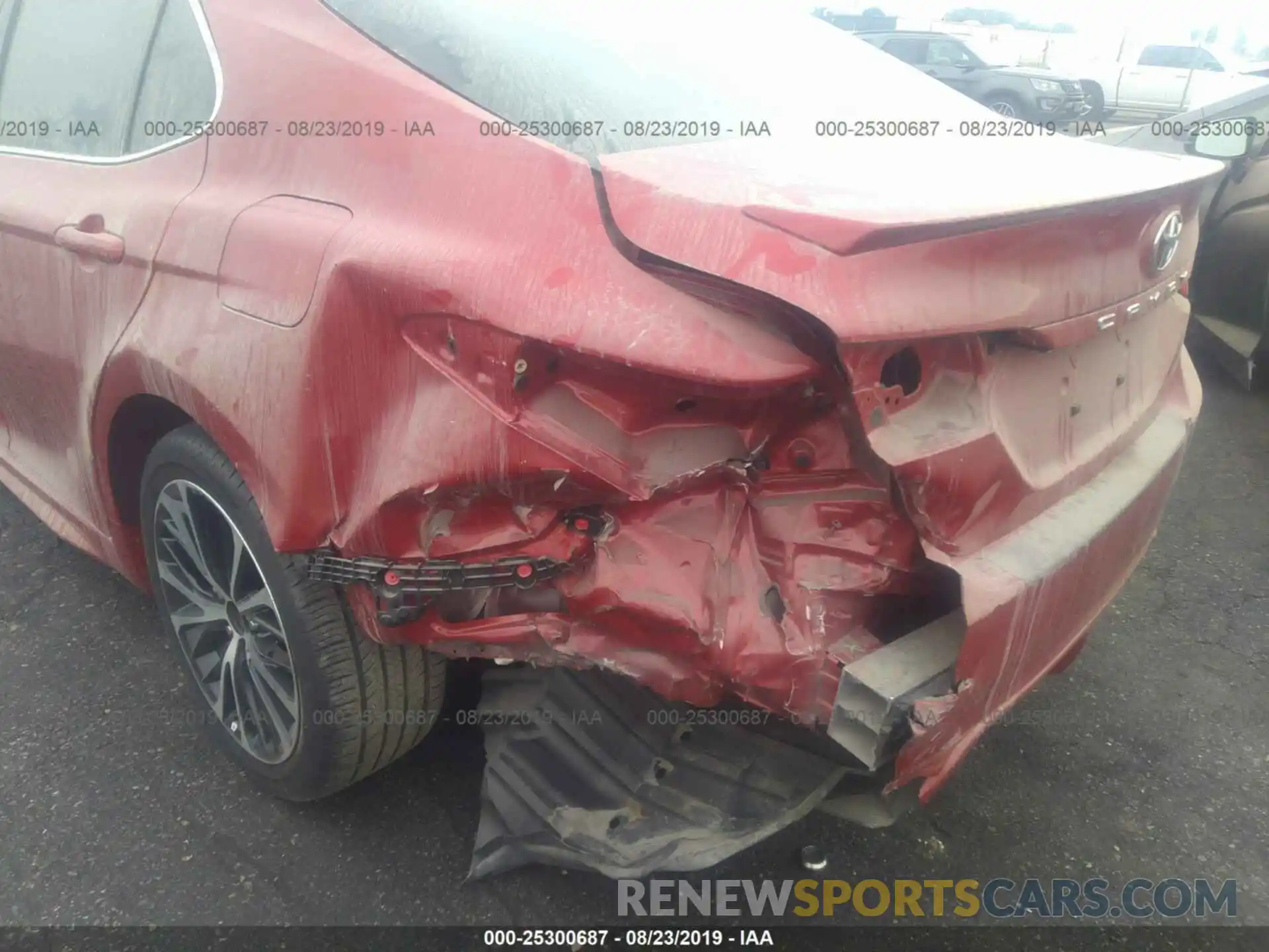 6 Photograph of a damaged car 4T1B11HK5KU162019 TOYOTA CAMRY 2019